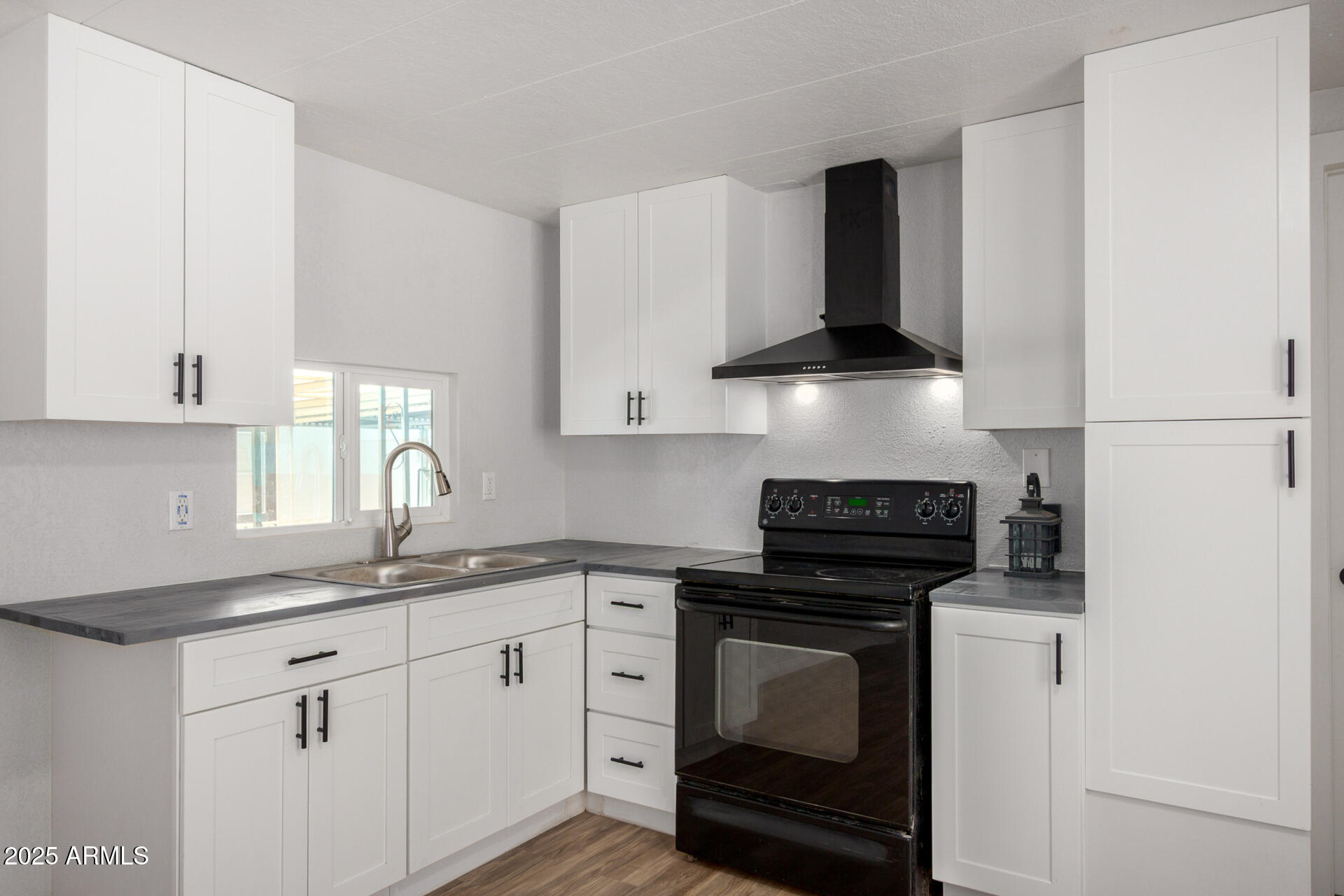 2050 W DUNLAP Avenue D42