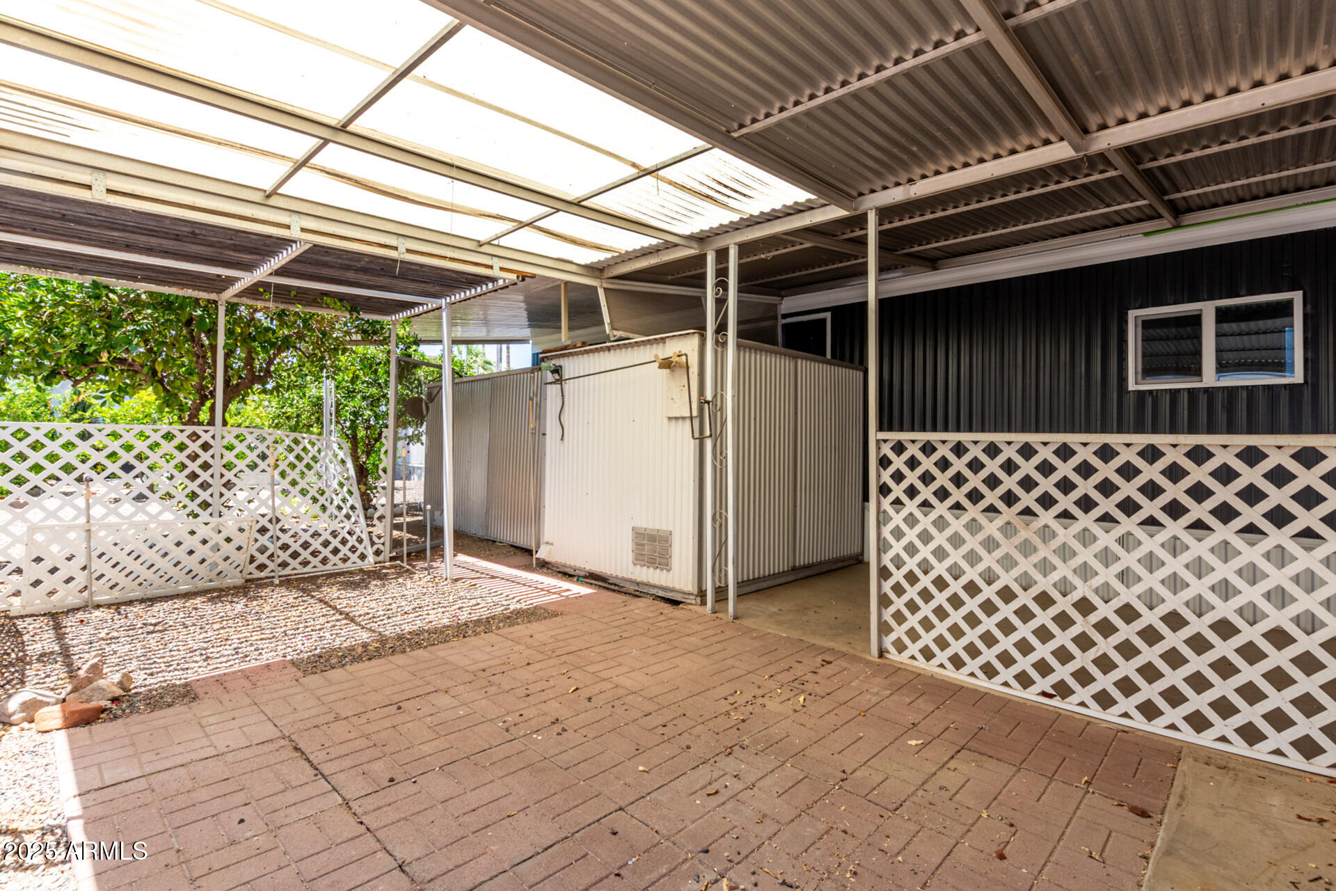 2050 W DUNLAP Avenue D42