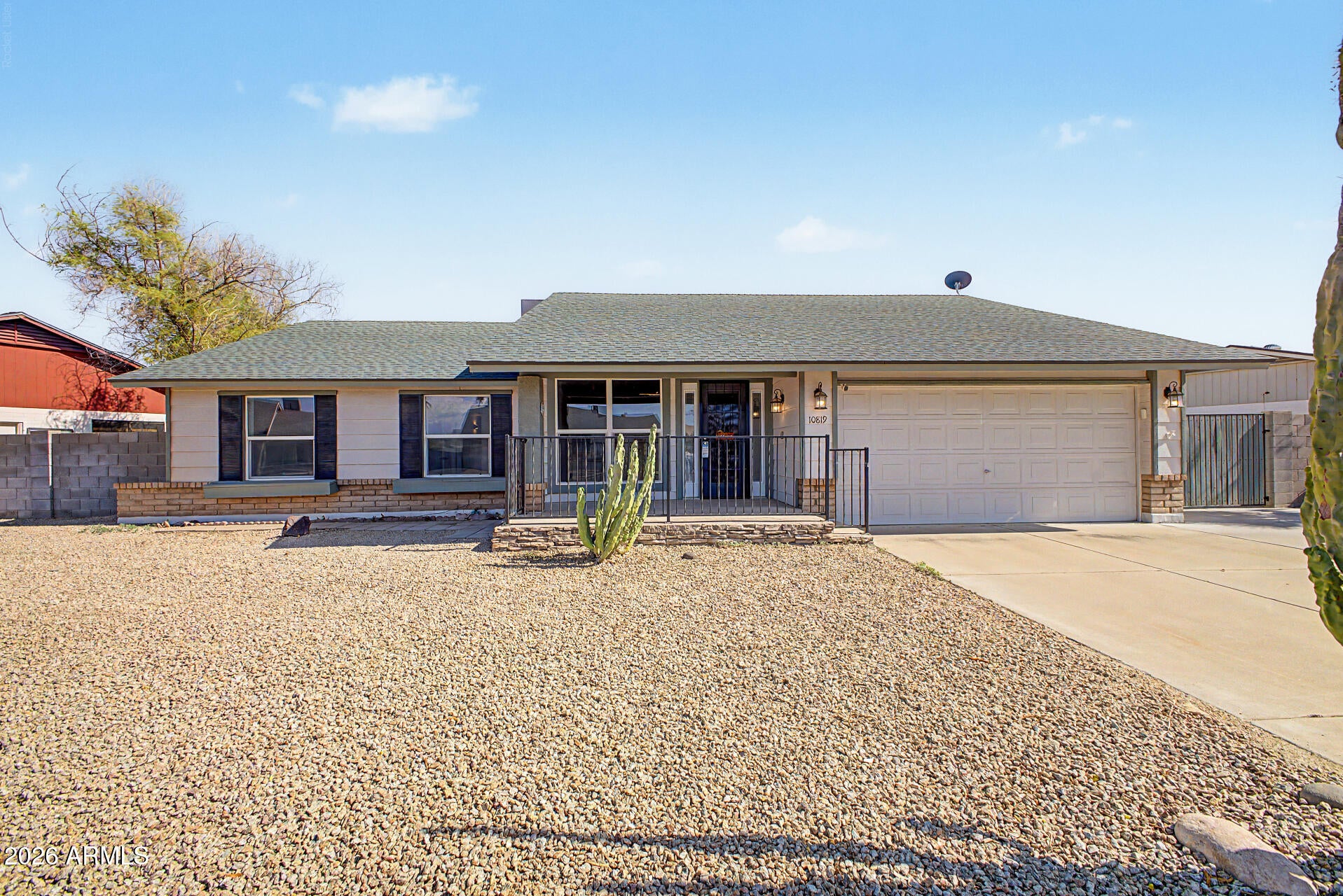 10819 W FRIER Drive