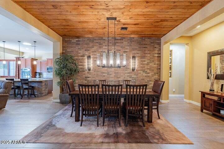 2831 E ODESSA Street