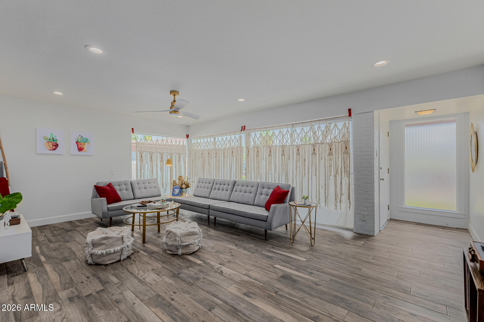 160 E CORONADO Road 58