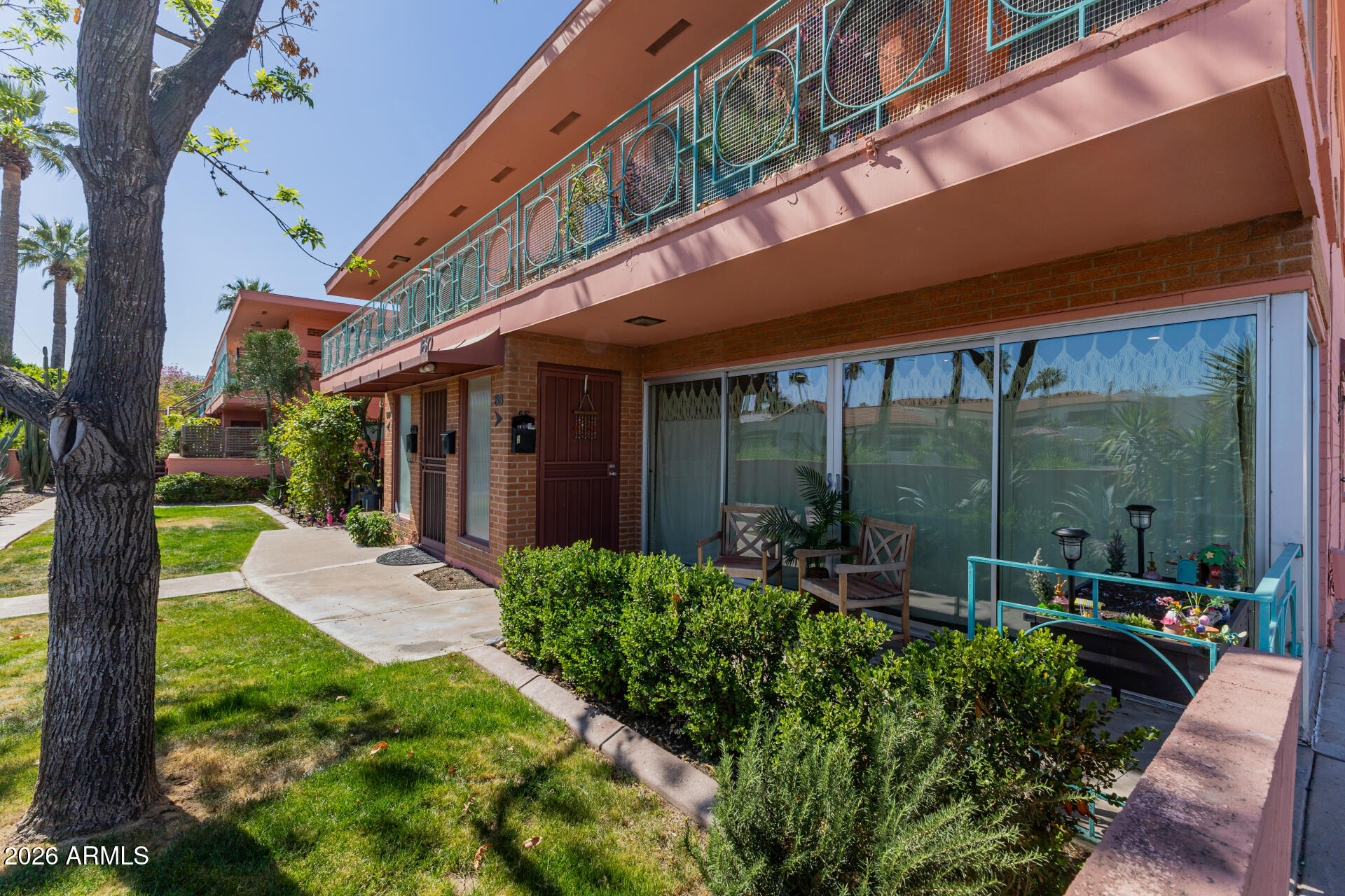 160 E CORONADO Road 58