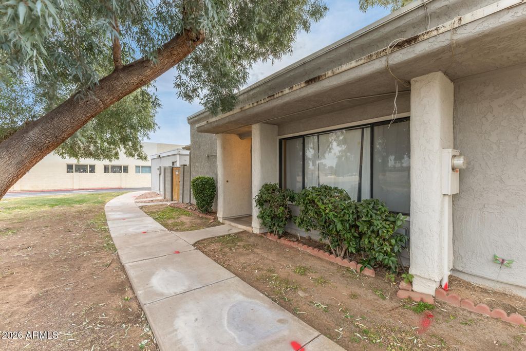 Photo of 8802 N New World Drive, Glendale, AZ 85302 (MLS # 6982521)