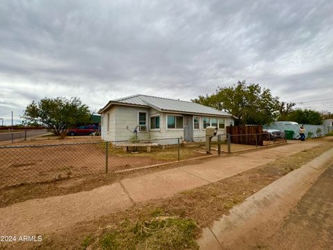 A home in Winslow