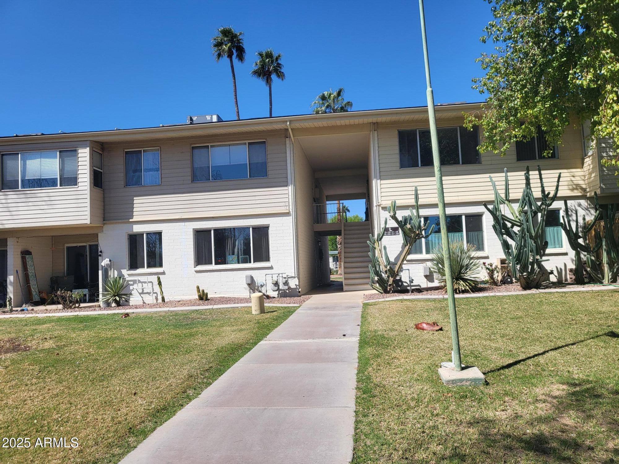 SCOTTSDALE EAST HOMES - Residential