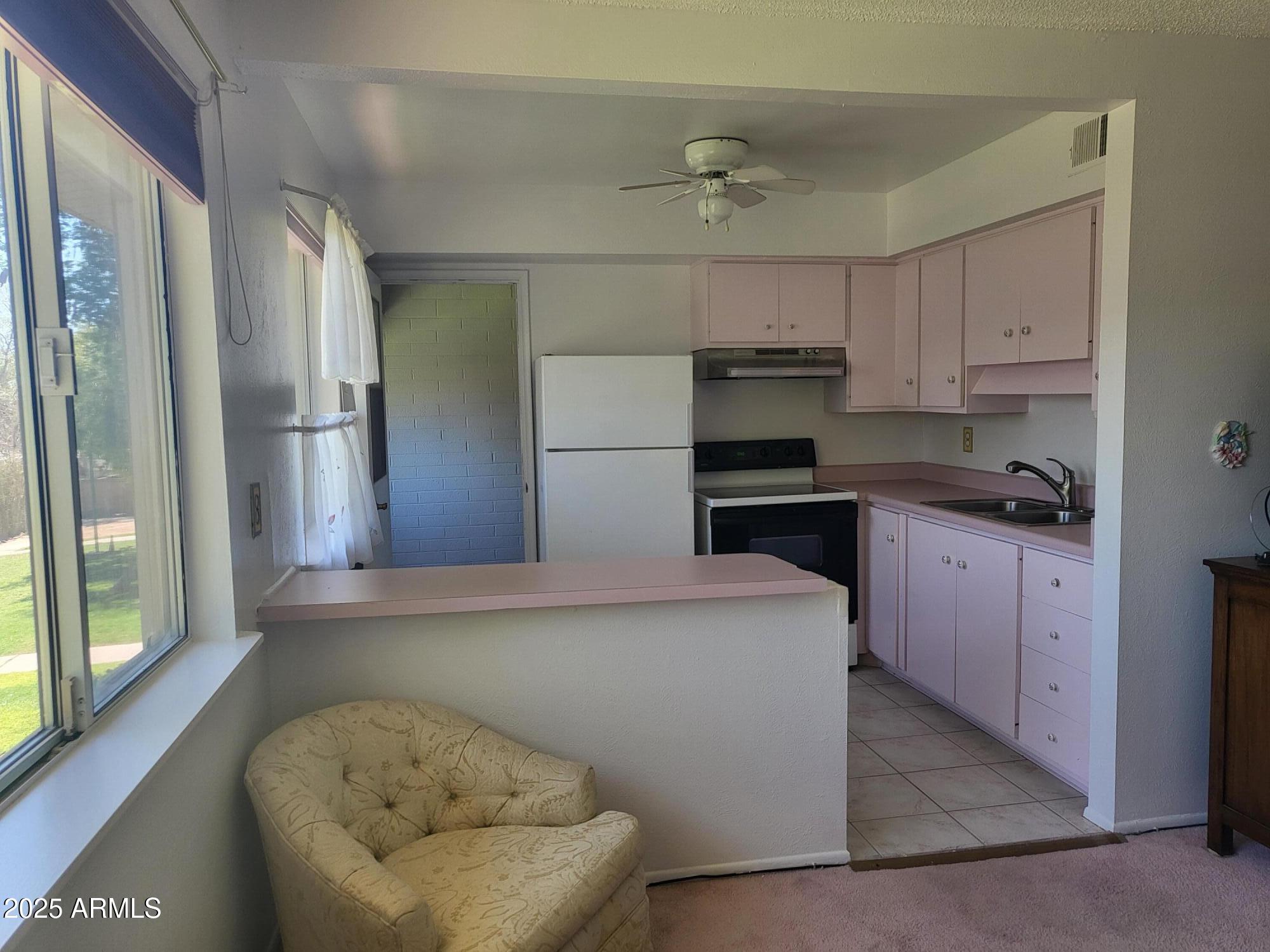 8221 E GARFIELD Street L205