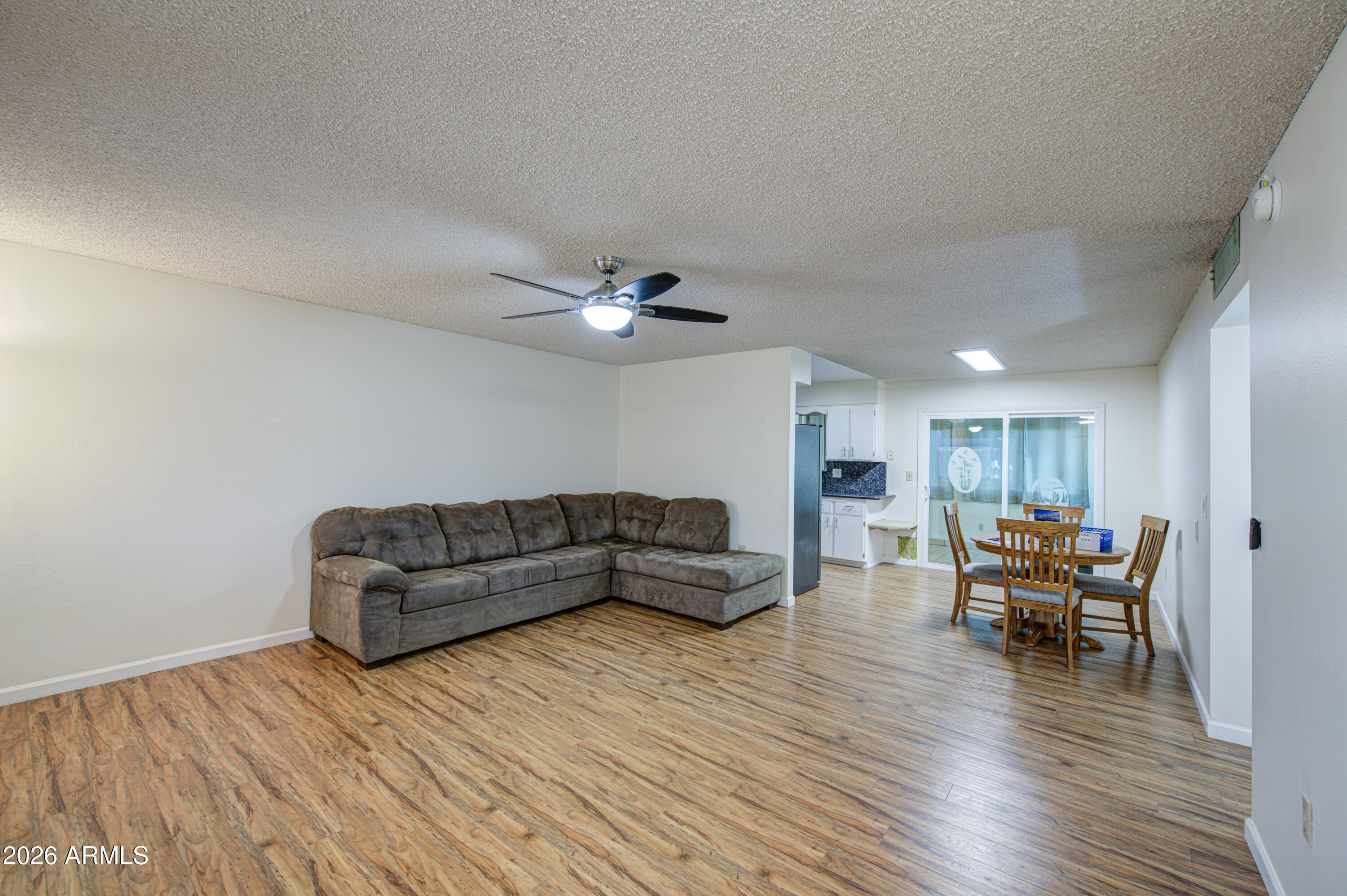 9909 W NEWPORT Drive