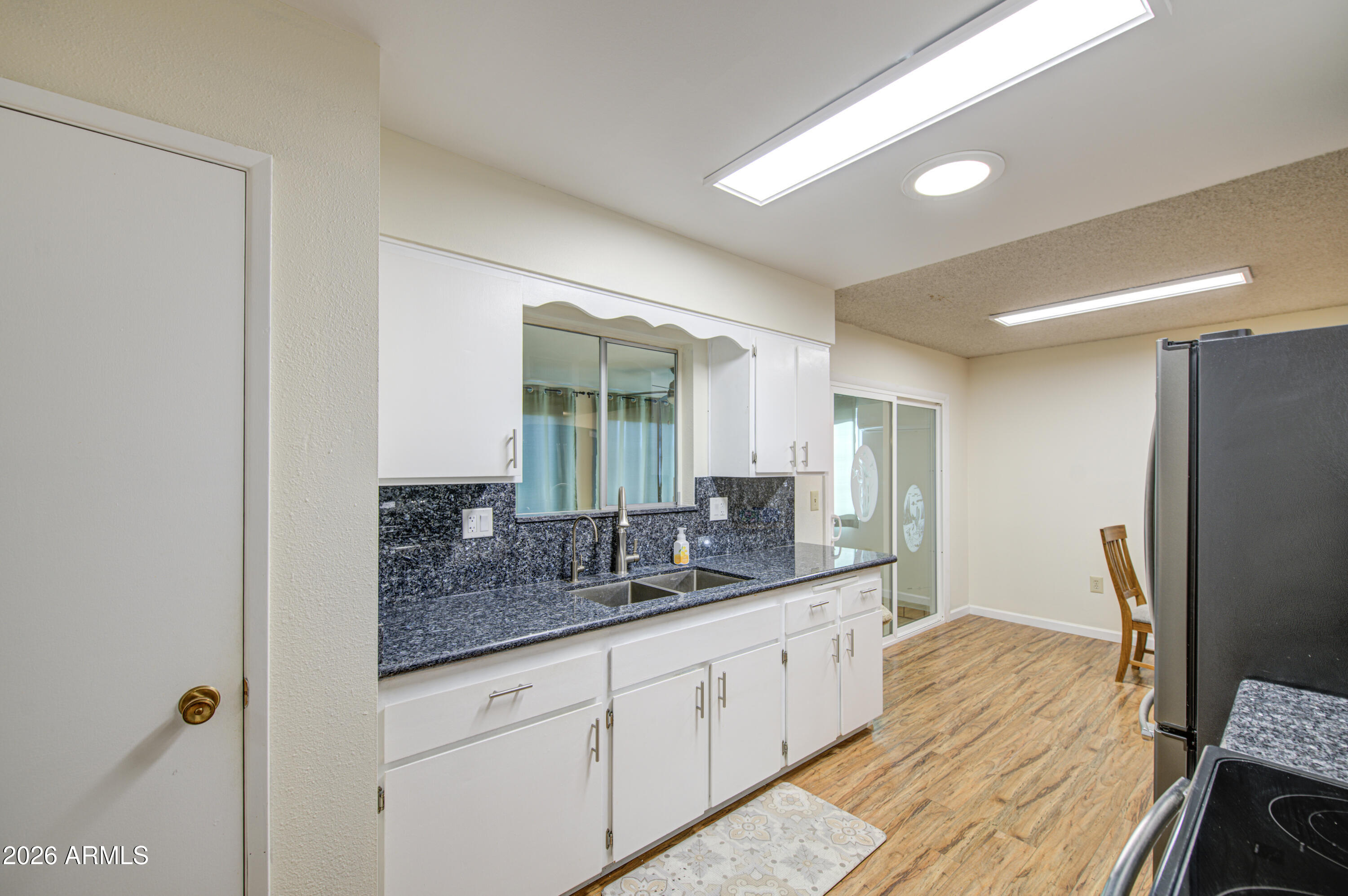 9909 W NEWPORT Drive