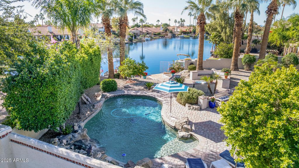 Photo of 915 W Grand Caymen Drive, Gilbert, AZ 85233 (MLS # 6955211)