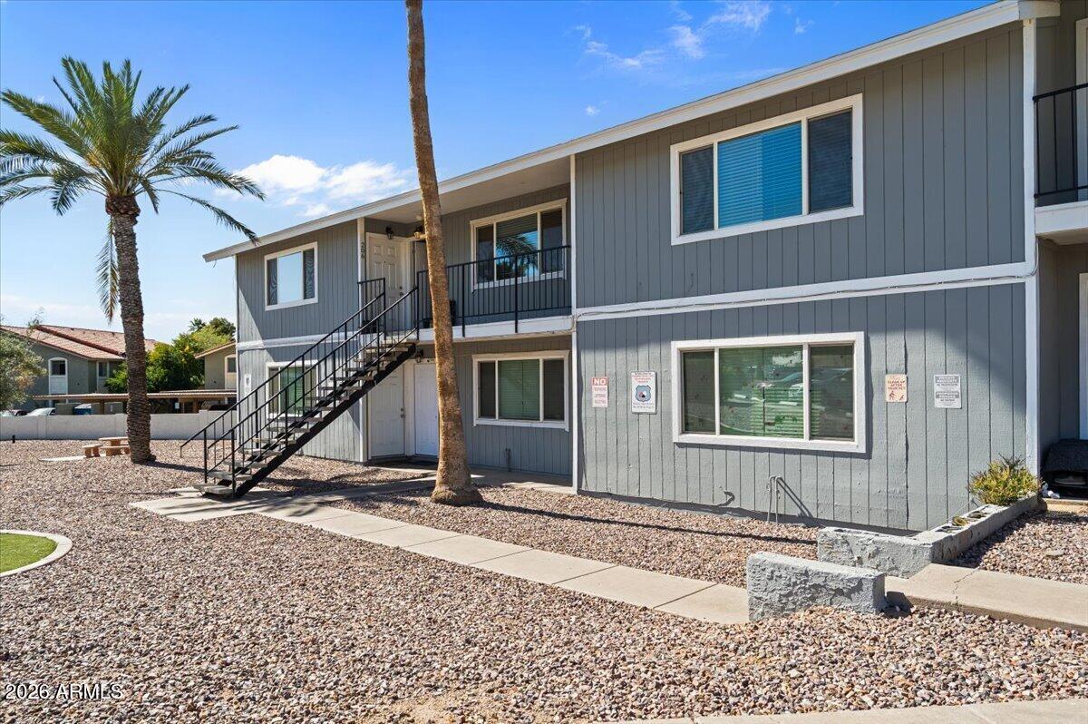 1346 E Mountain View Road Apt 209