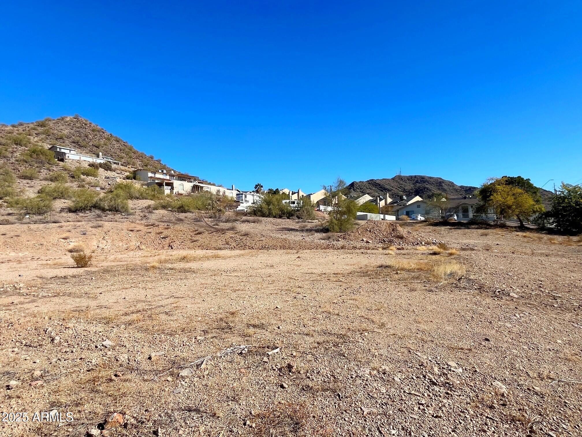 1224 W PEORIA Avenue -