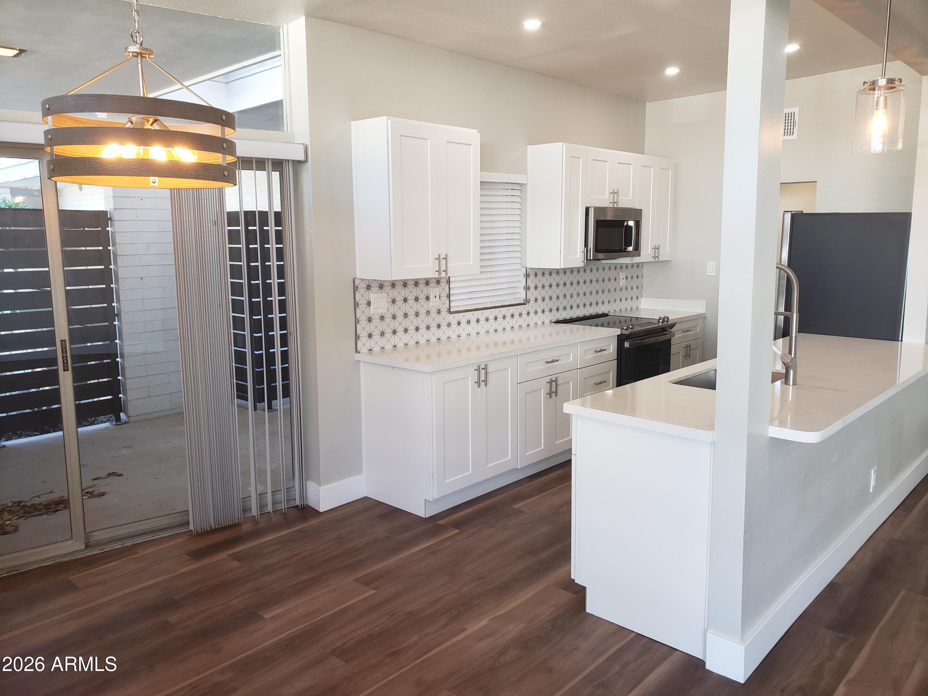 301 W MEDLOCK Drive 1A