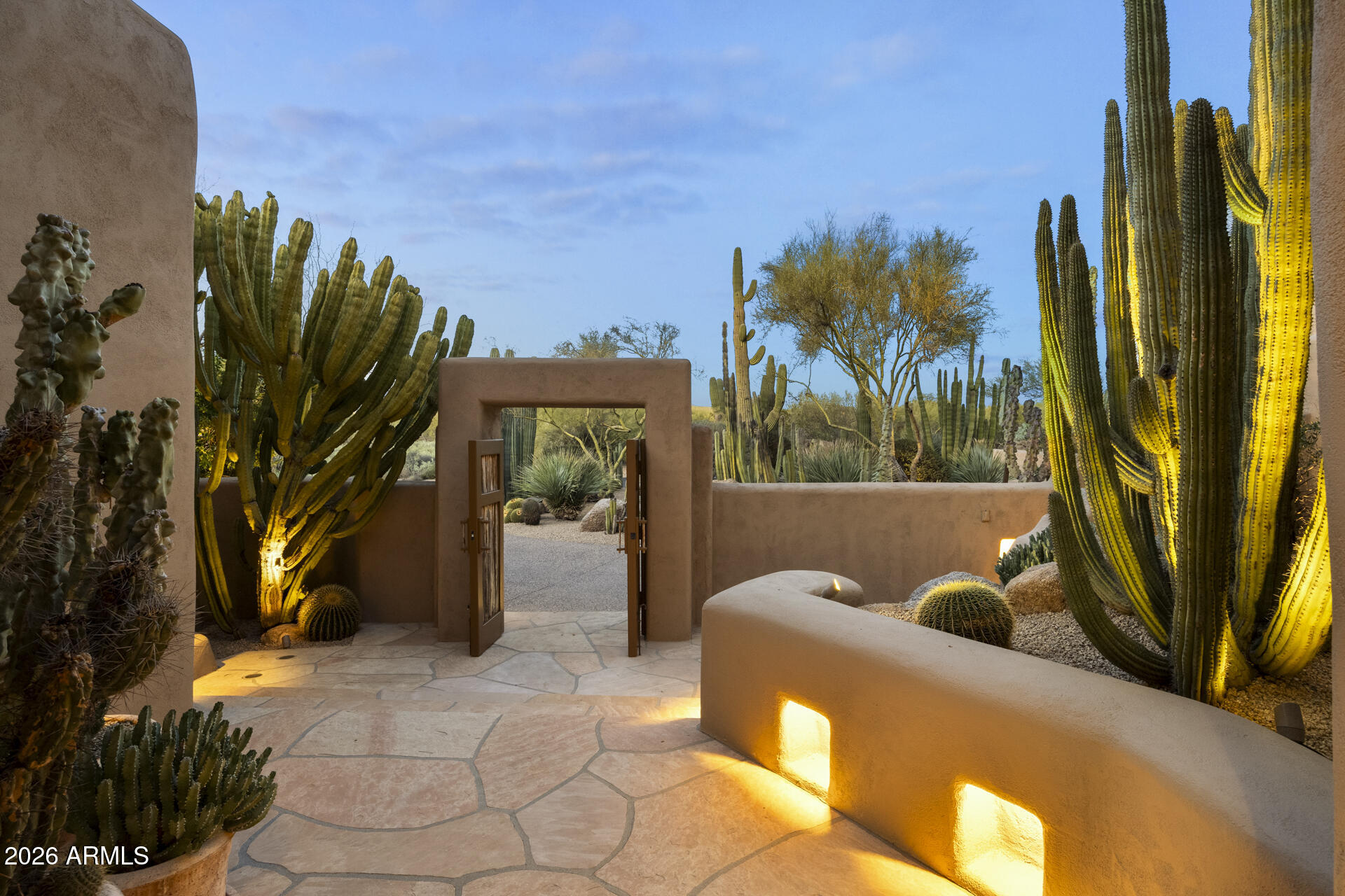 BOULDERS ADOBES DE LA TIERRA - Residential