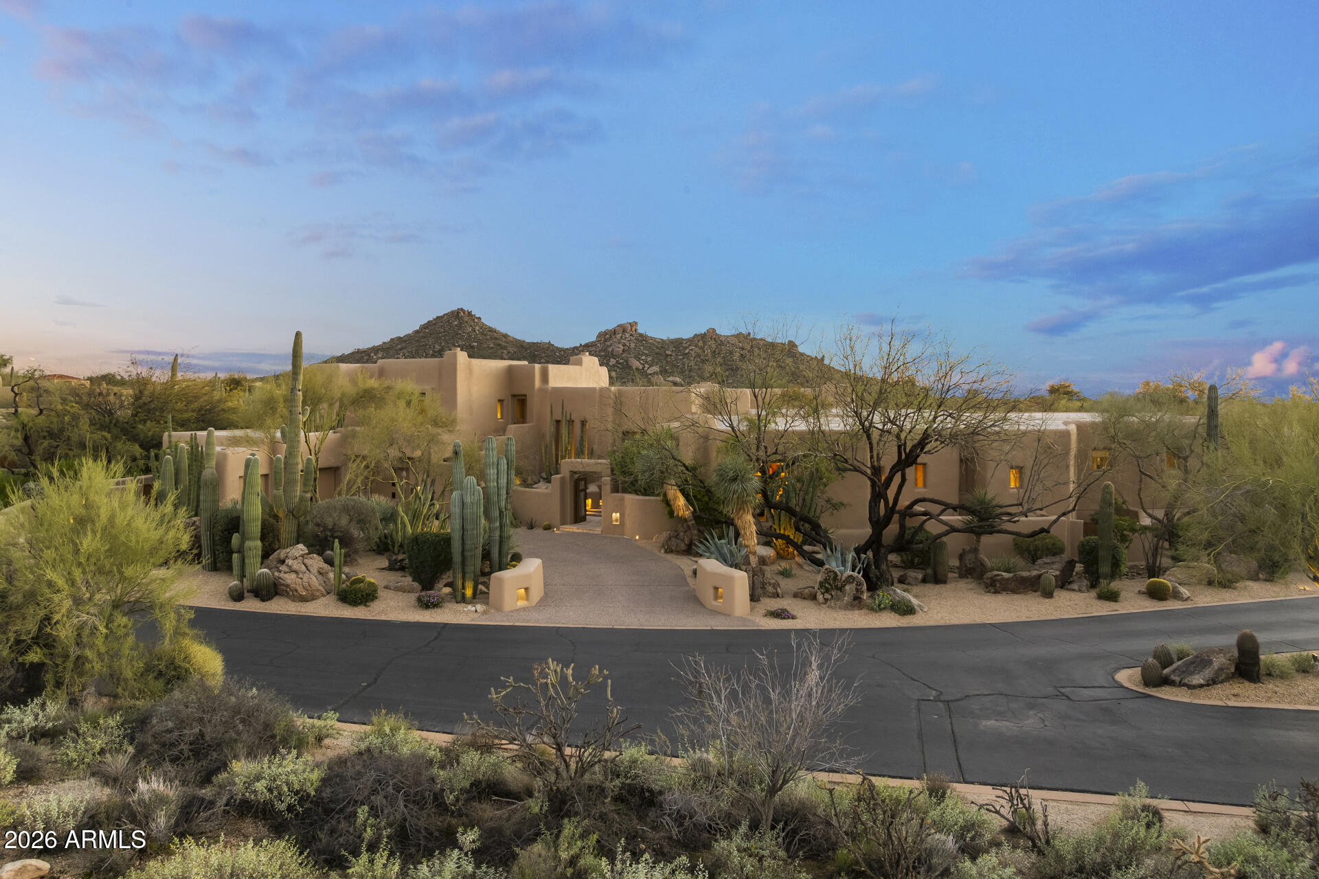 BOULDERS ADOBES DE LA TIERRA - Residential