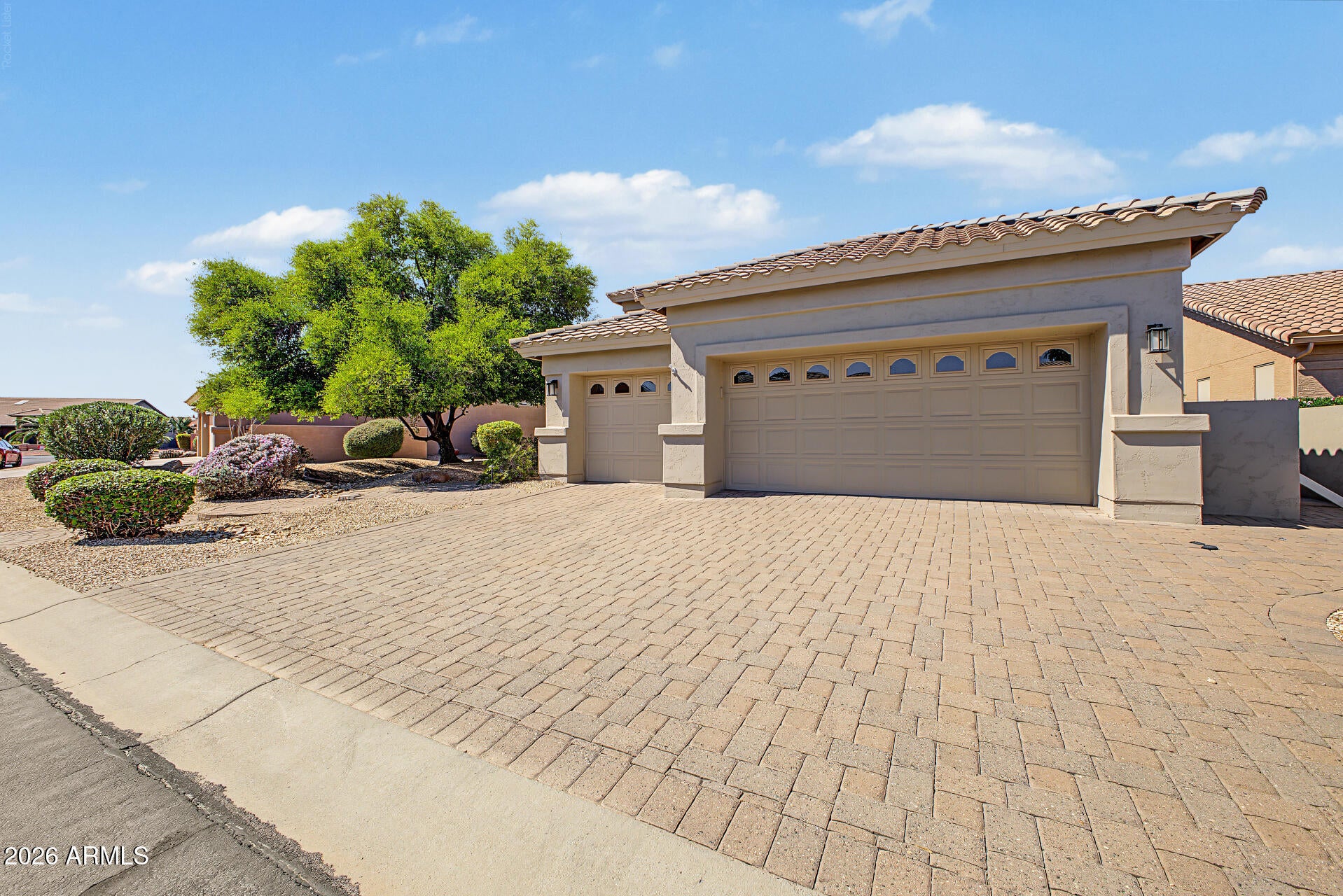 10152 E DIAMOND Drive