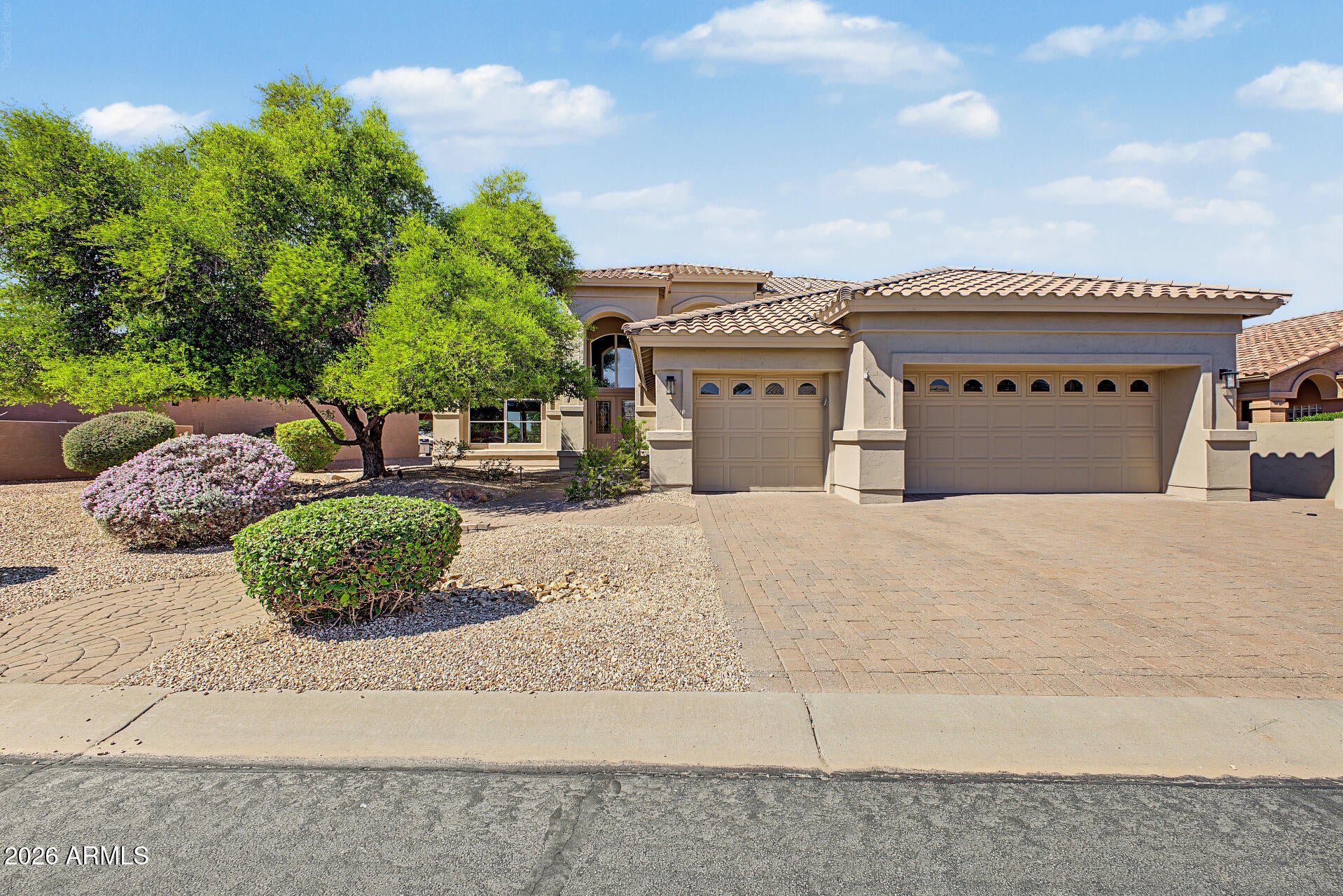 10152 E DIAMOND Drive