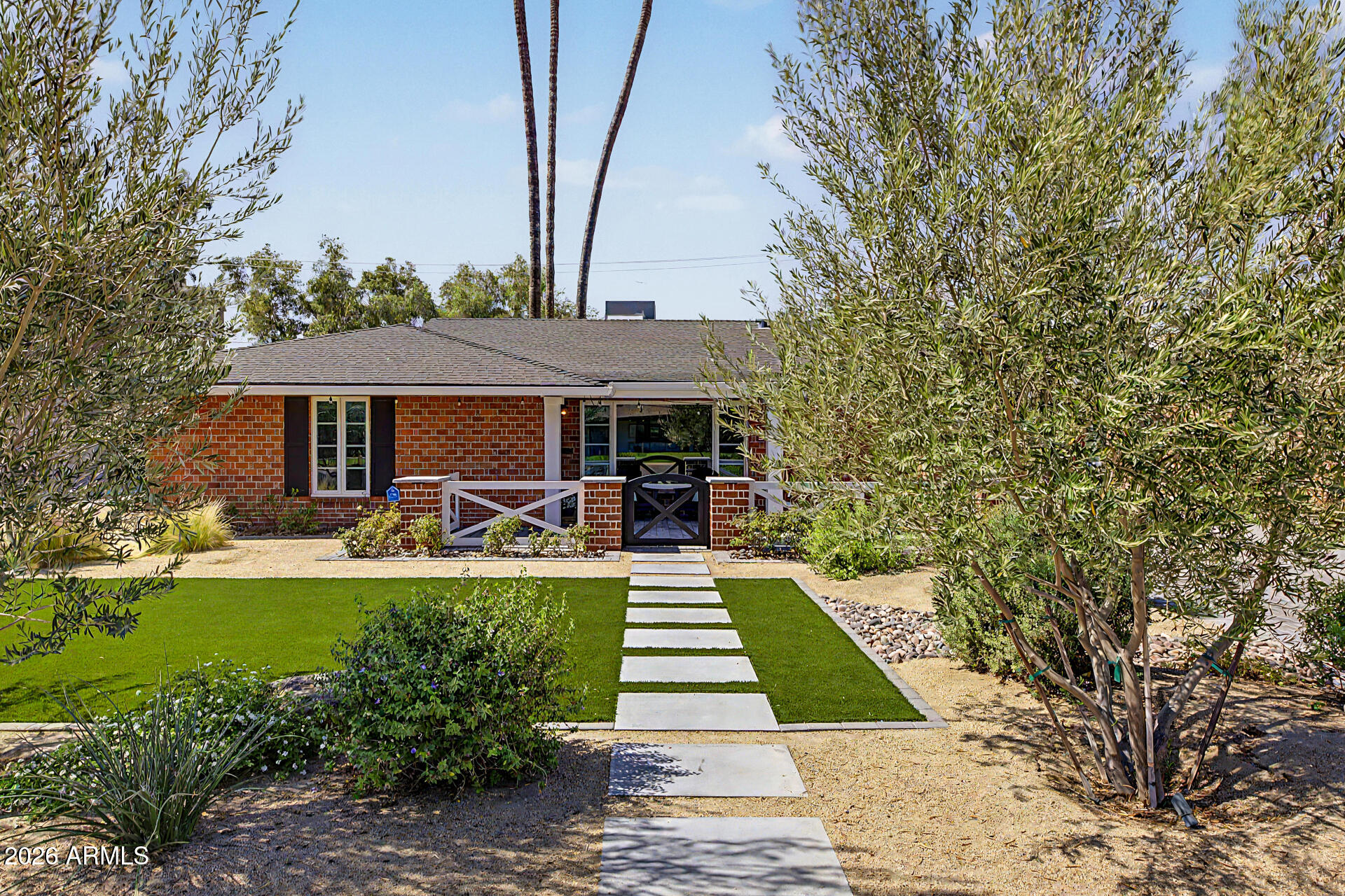 4231 E CATALINA Drive