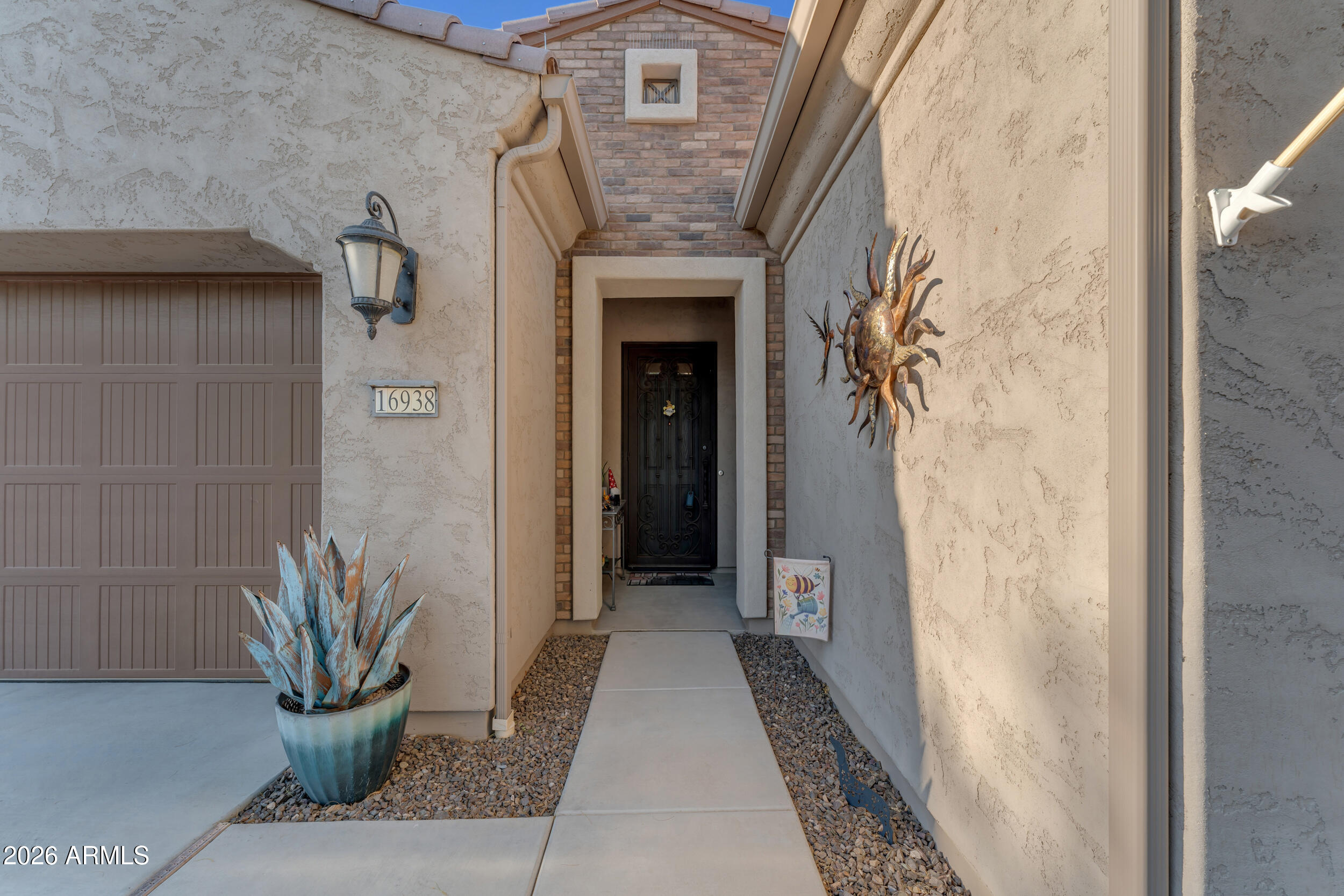 16938 W CYPRESS Street