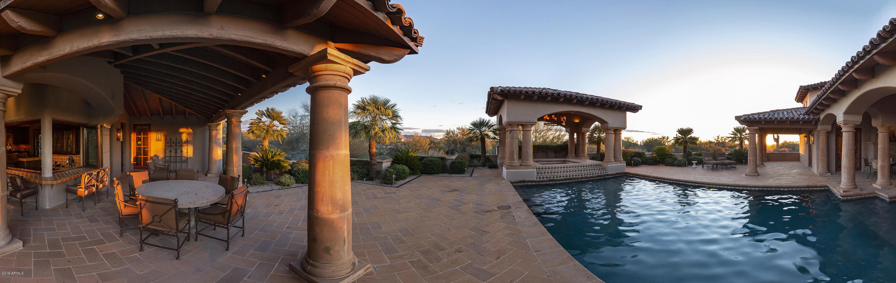 WHISPER ROCK - Residential