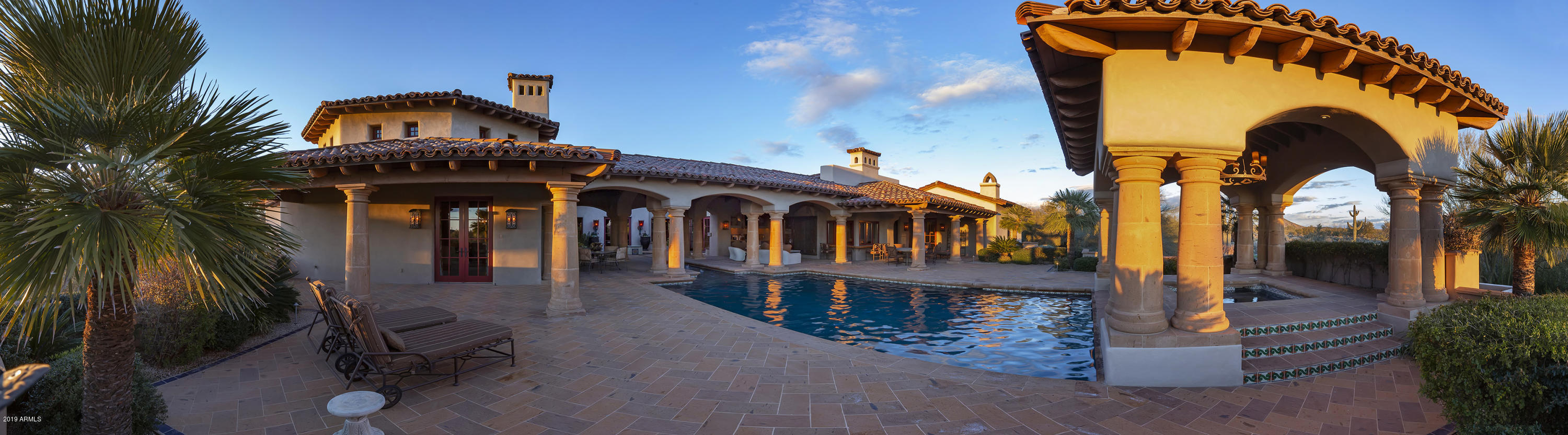 WHISPER ROCK - Residential