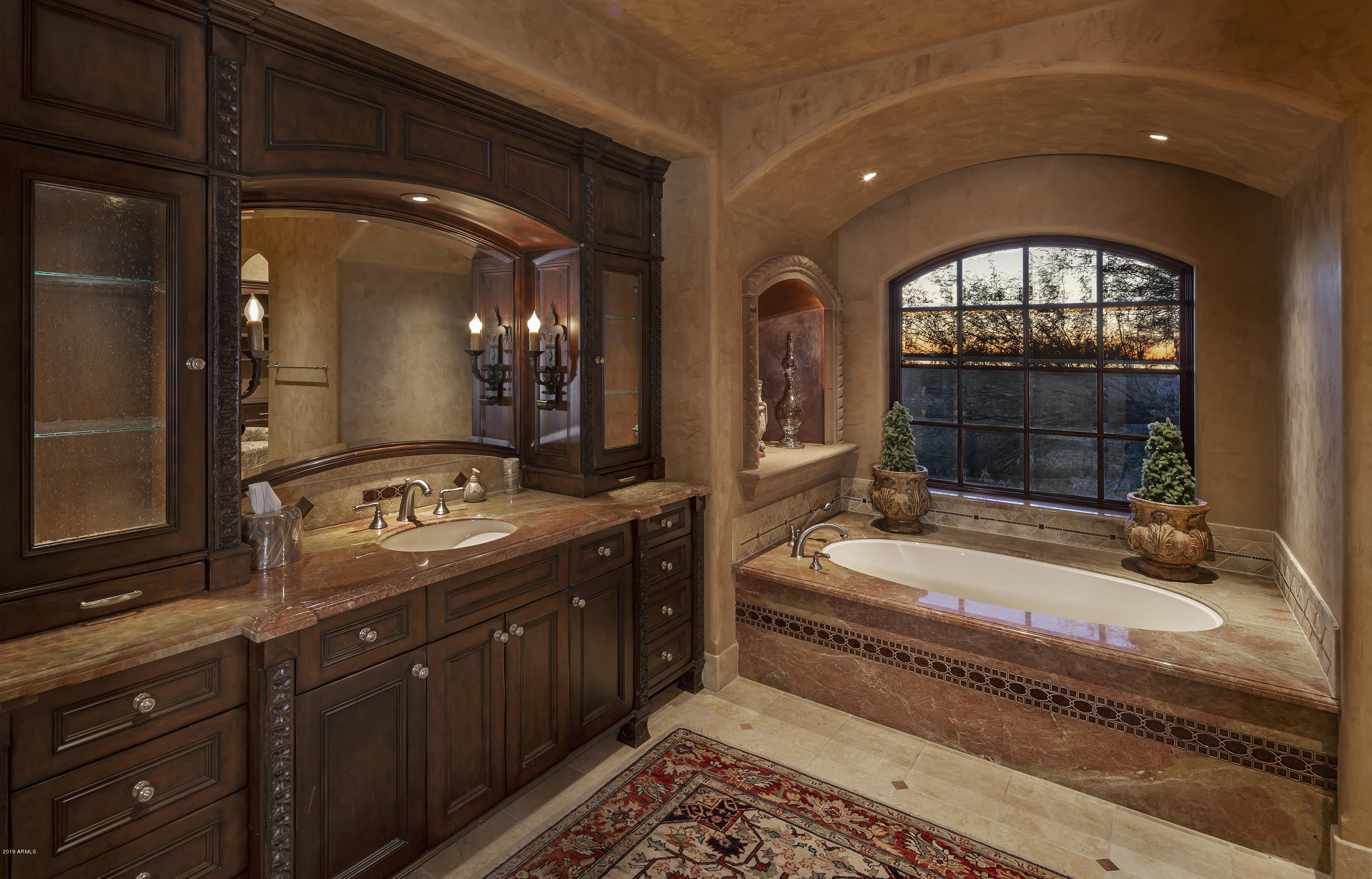 WHISPER ROCK - Residential