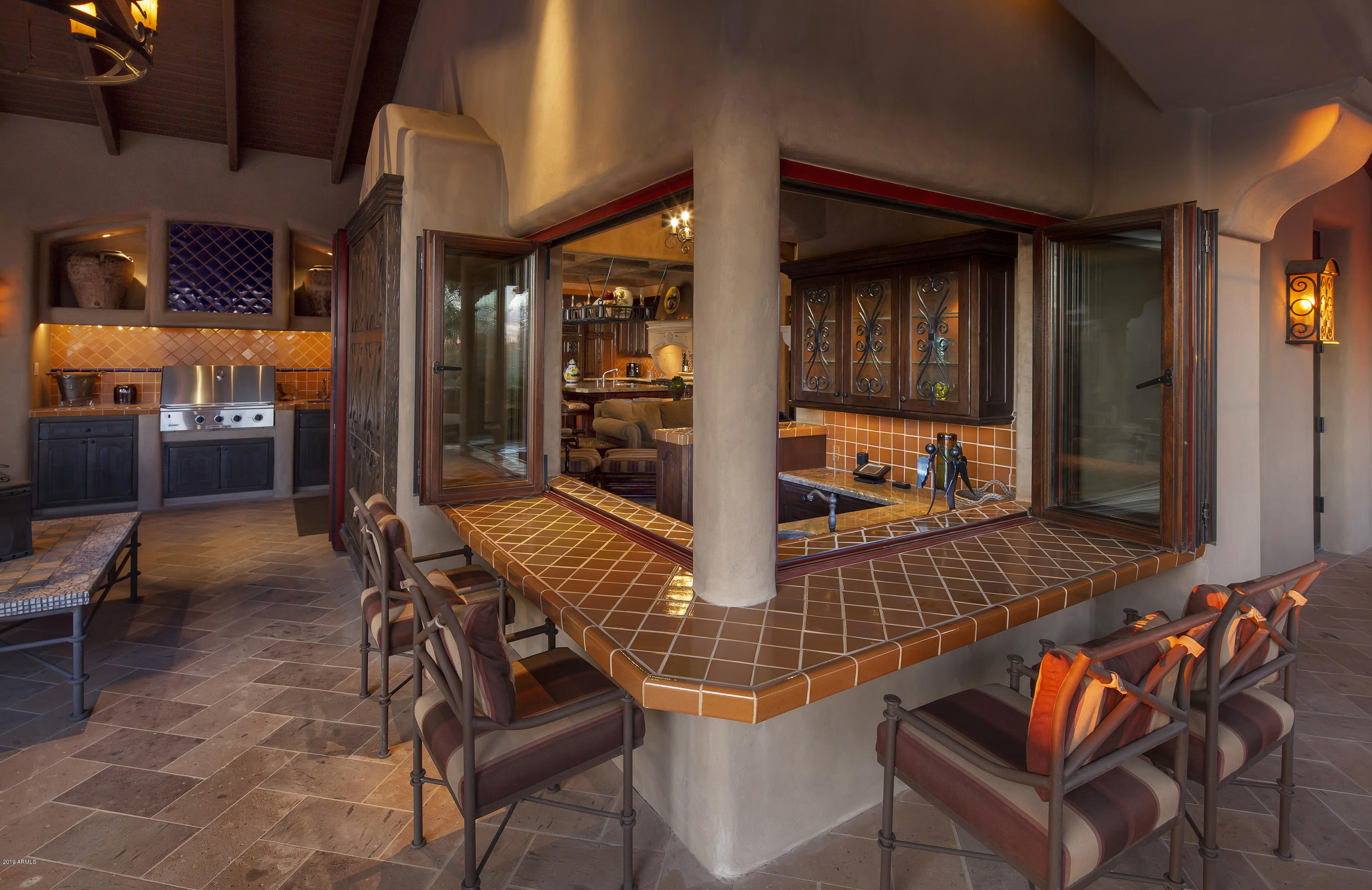 WHISPER ROCK - Residential