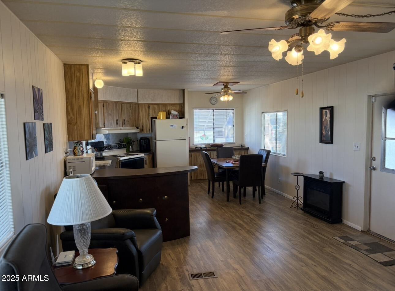 11425 E UNIVERSITY Drive 96