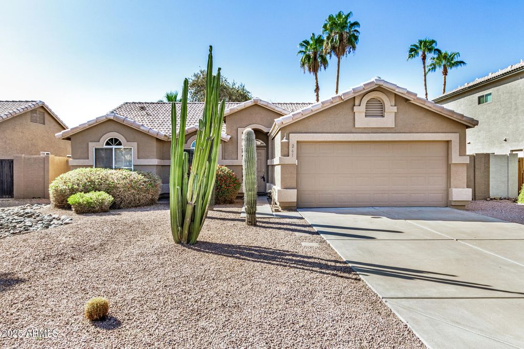Photo of 261 W Windsor Drive, Gilbert, AZ 85233 (MLS # 6924272)