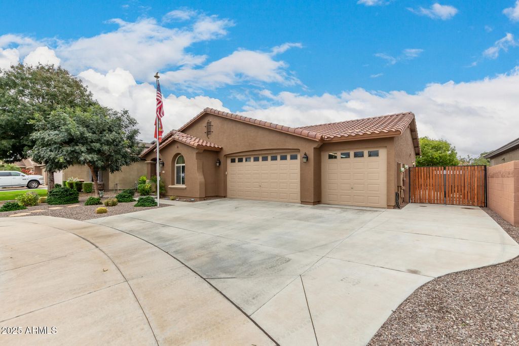 Photo of 1265 W Rosemary Avenue, San Tan Valley, AZ 85140 (MLS # 6956746)