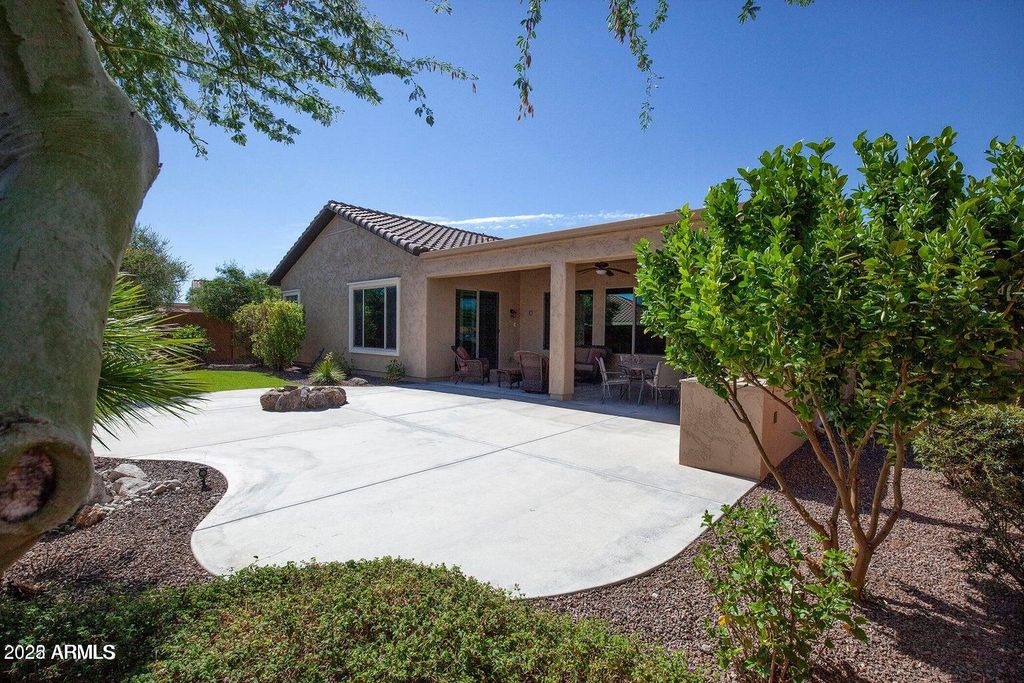 Photo of 27154 W Tonopah Drive, Buckeye, AZ 85396 (MLS # 6963102)