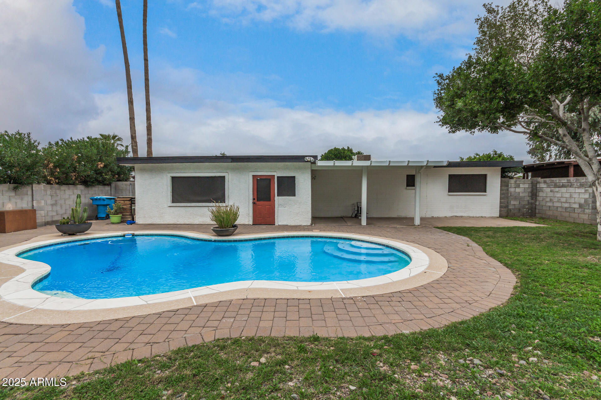 3029 W SHAW BUTTE Drive