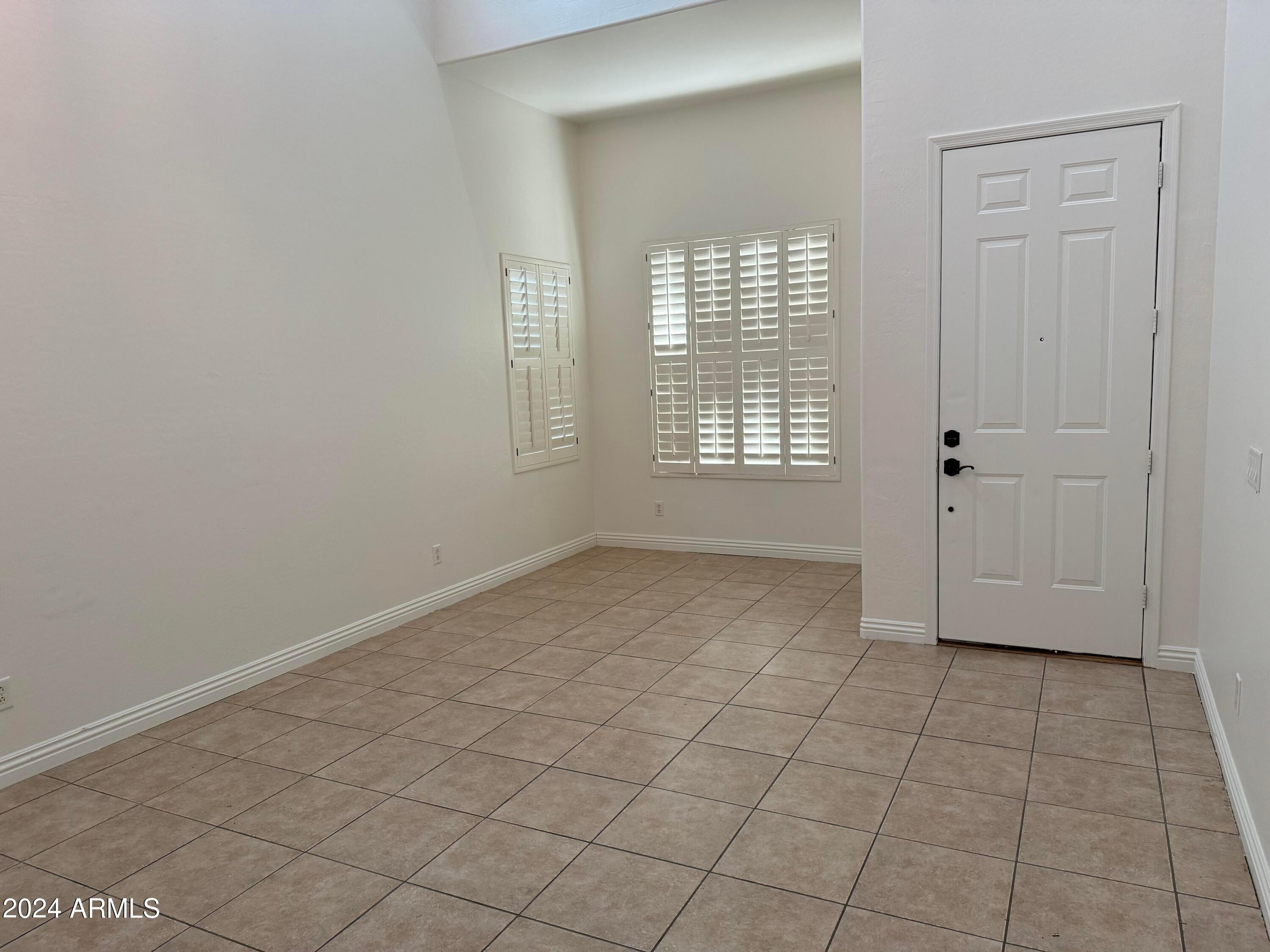 4576 E Sundance Avenue