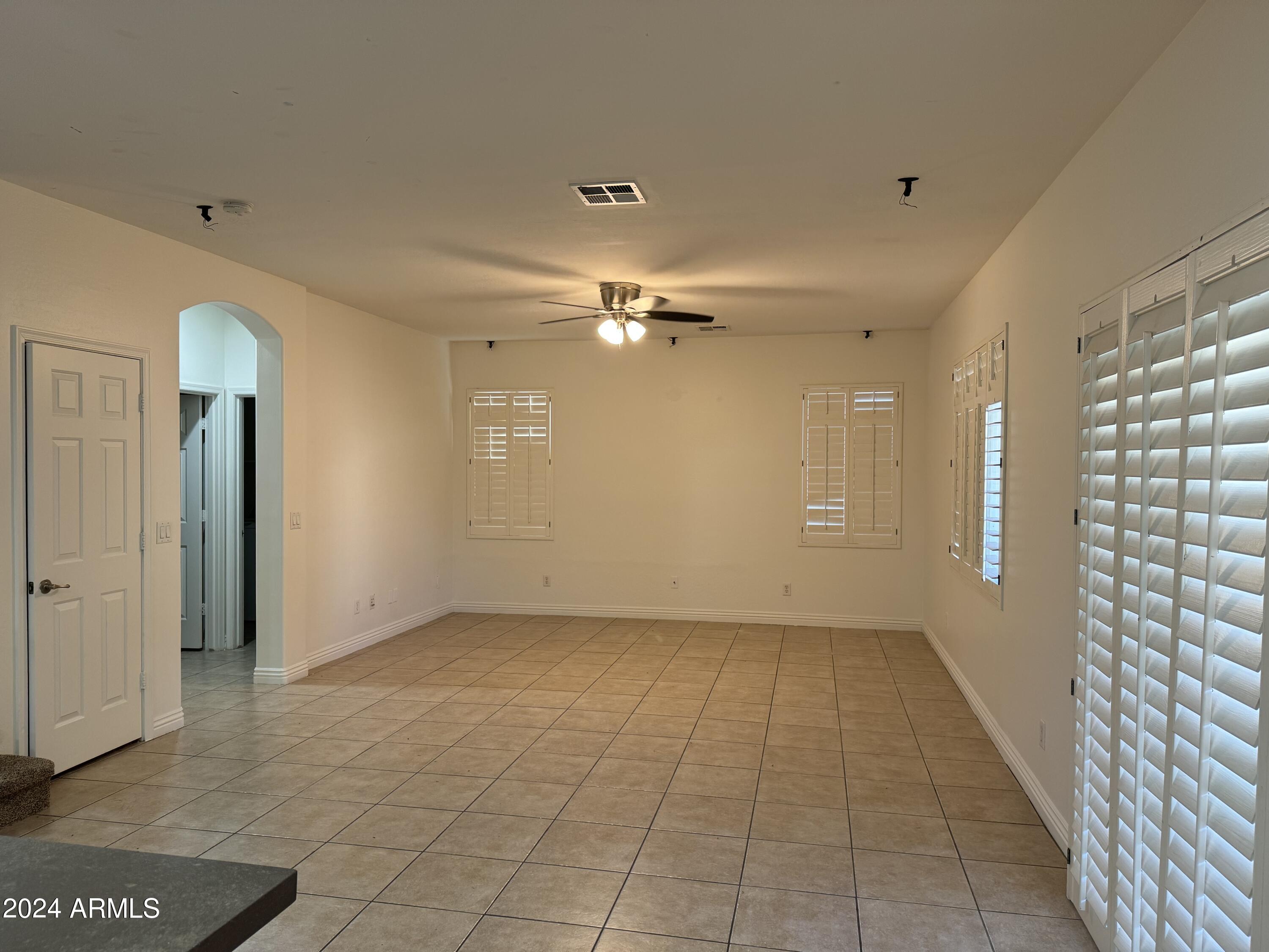 4576 E SUNDANCE Avenue