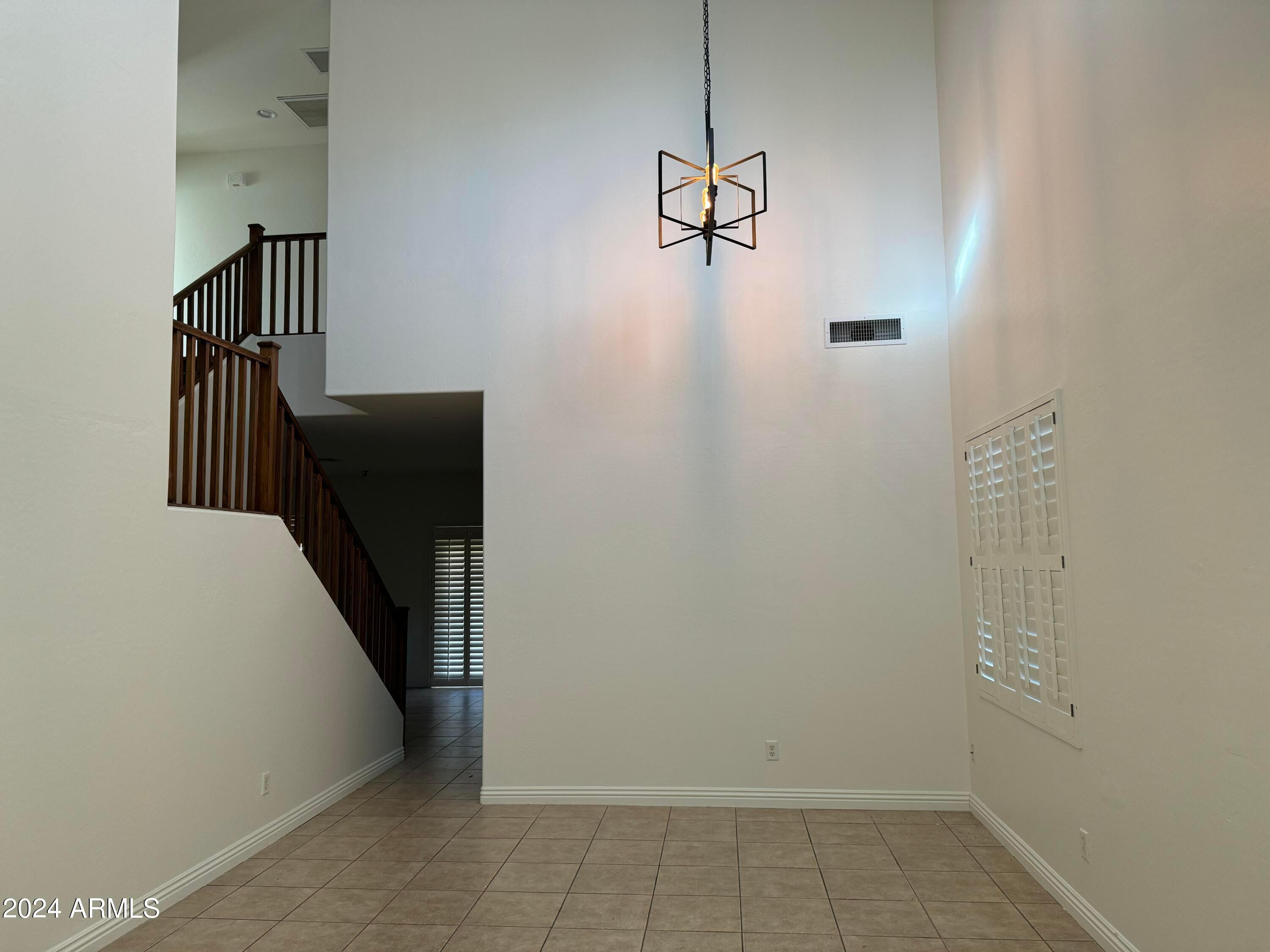 4576 E Sundance Avenue