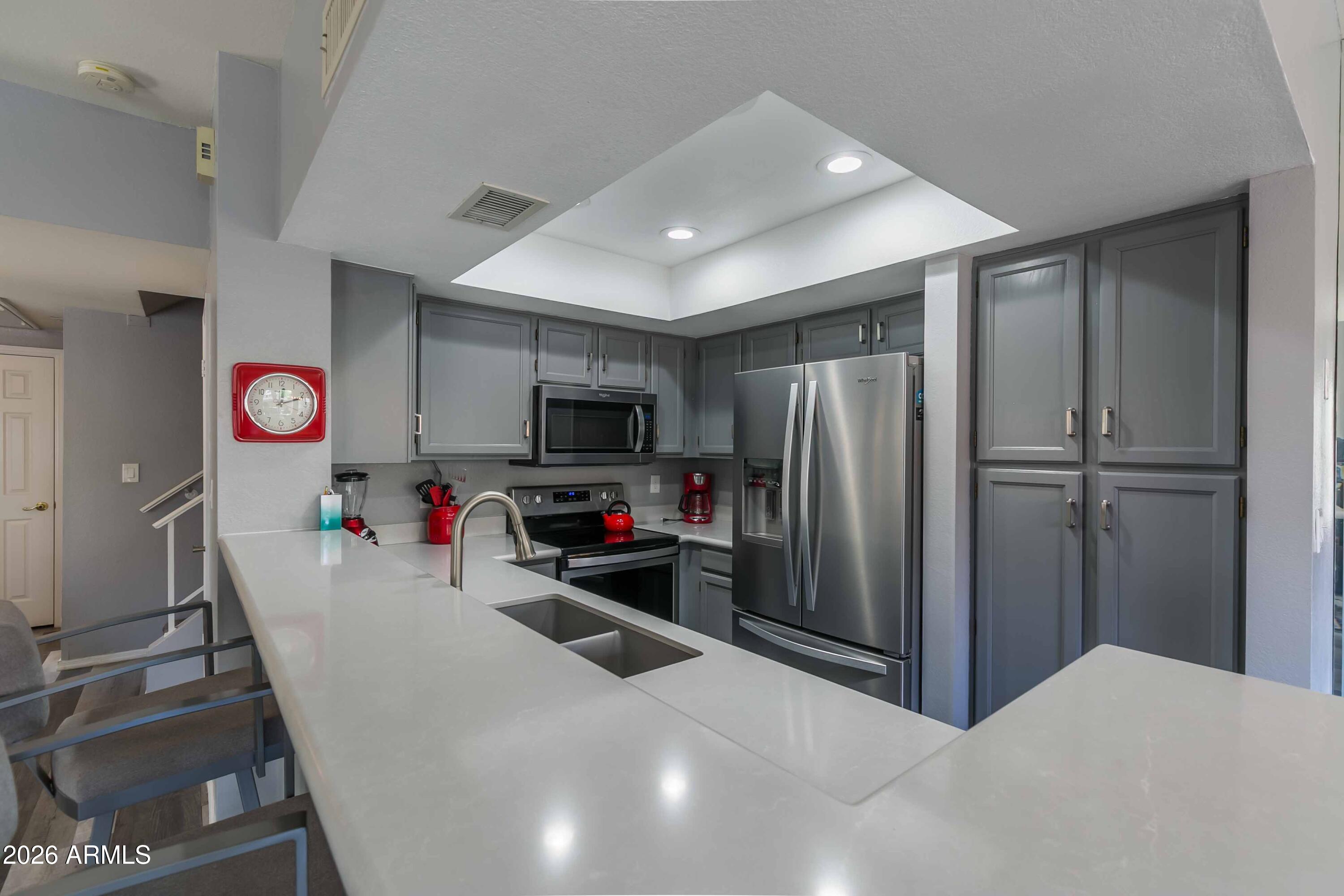 9705 E MOUNTAIN VIEW Road 1107