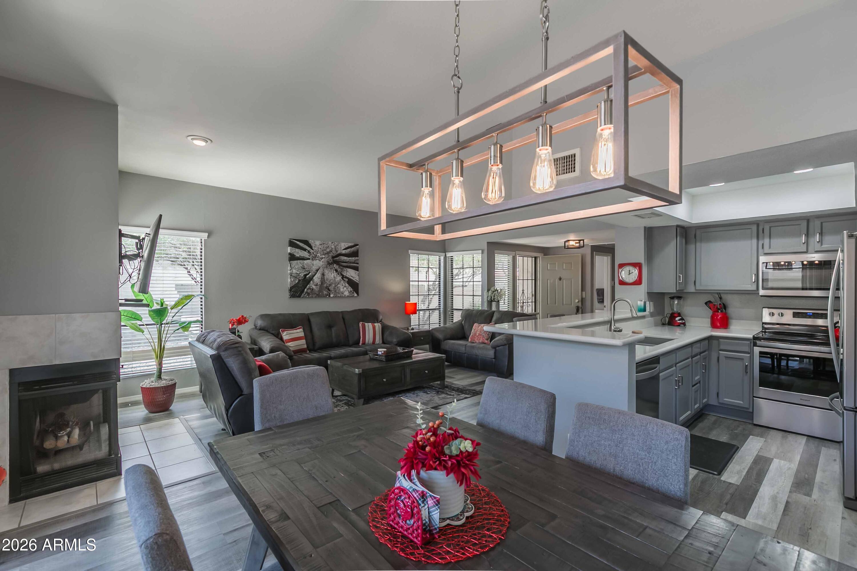 9705 E MOUNTAIN VIEW Road 1107