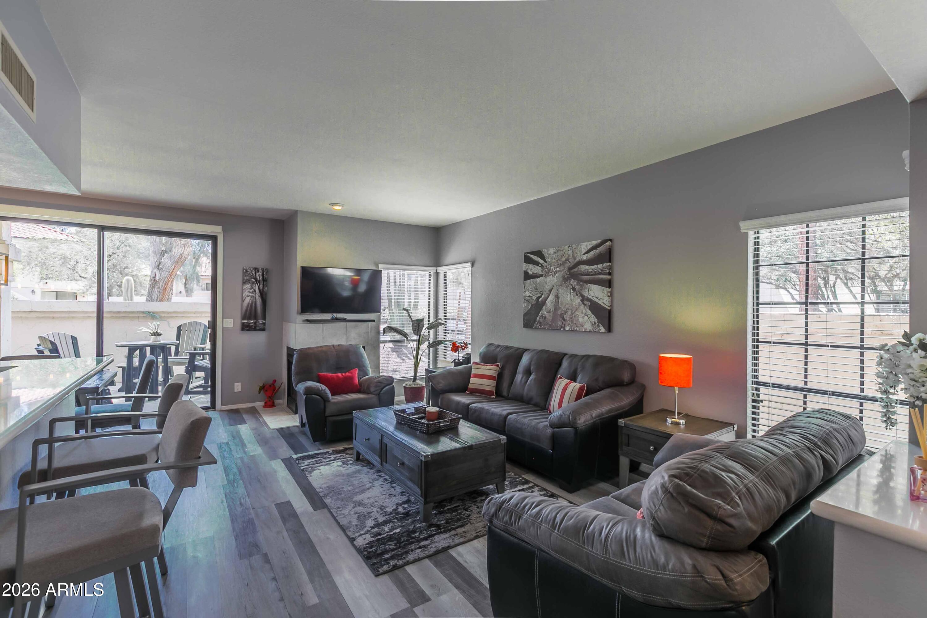 9705 E MOUNTAIN VIEW Road 1107