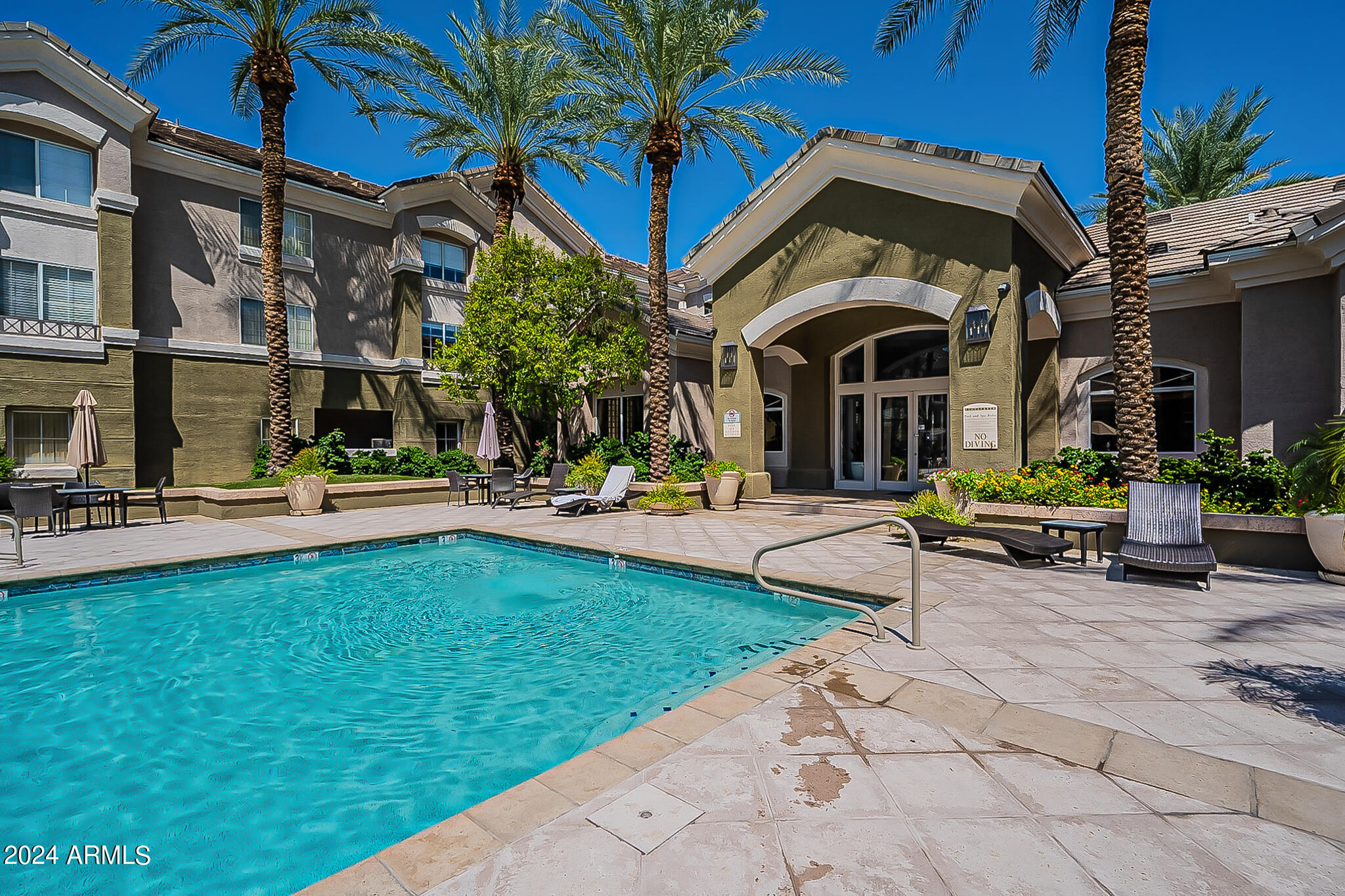 4465 E PARADISE VILLAGE Parkway S 1136