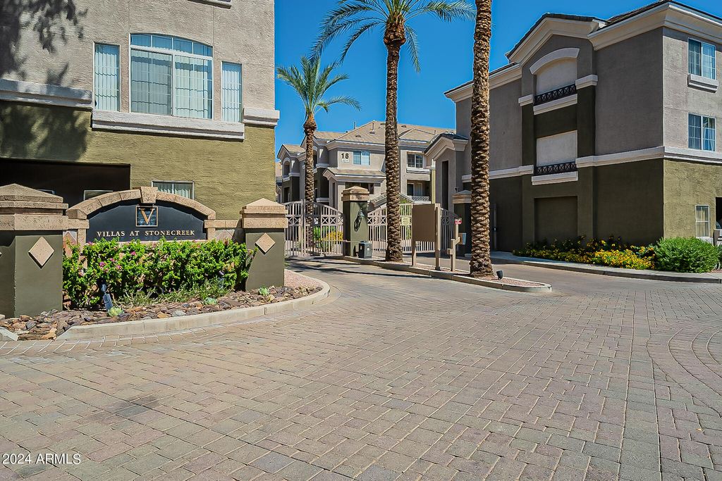 Photo of 4465 E Paradise Village Parkway S #1136, Phoenix, AZ 85032 (MLS # 7001934)