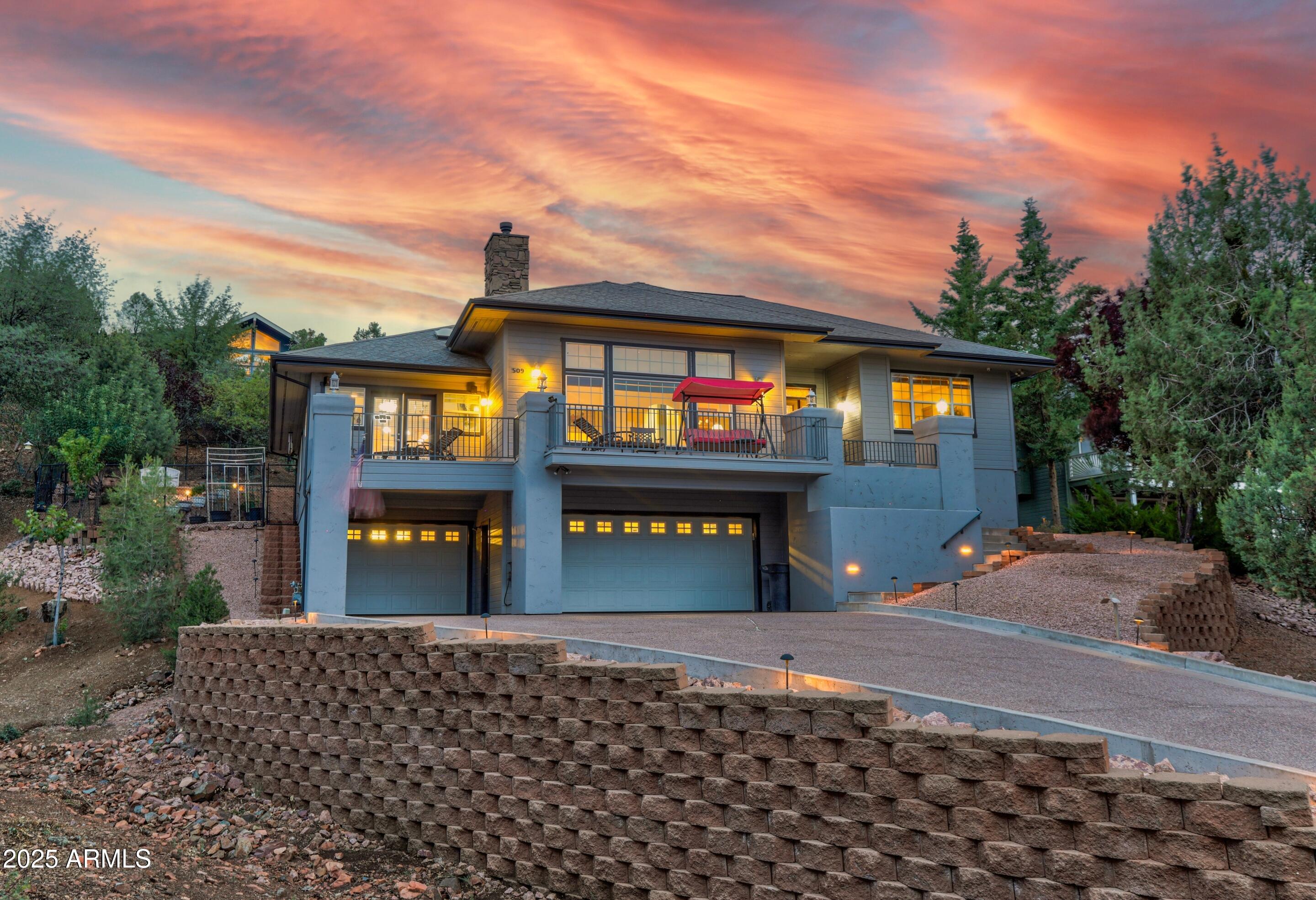509 E SAGUARO Circle