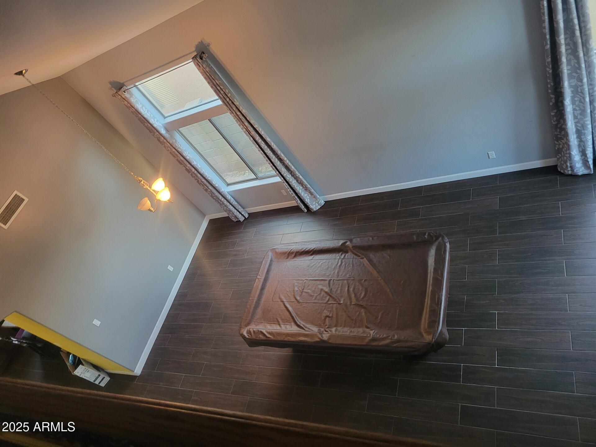 10211 W Hilton Avenue