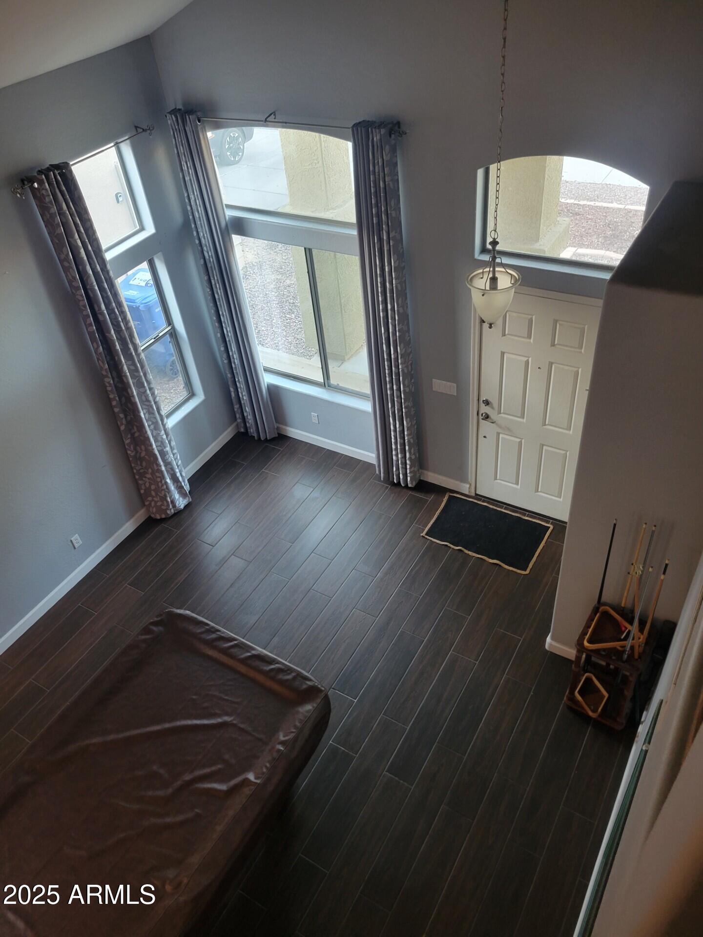 10211 W Hilton Avenue