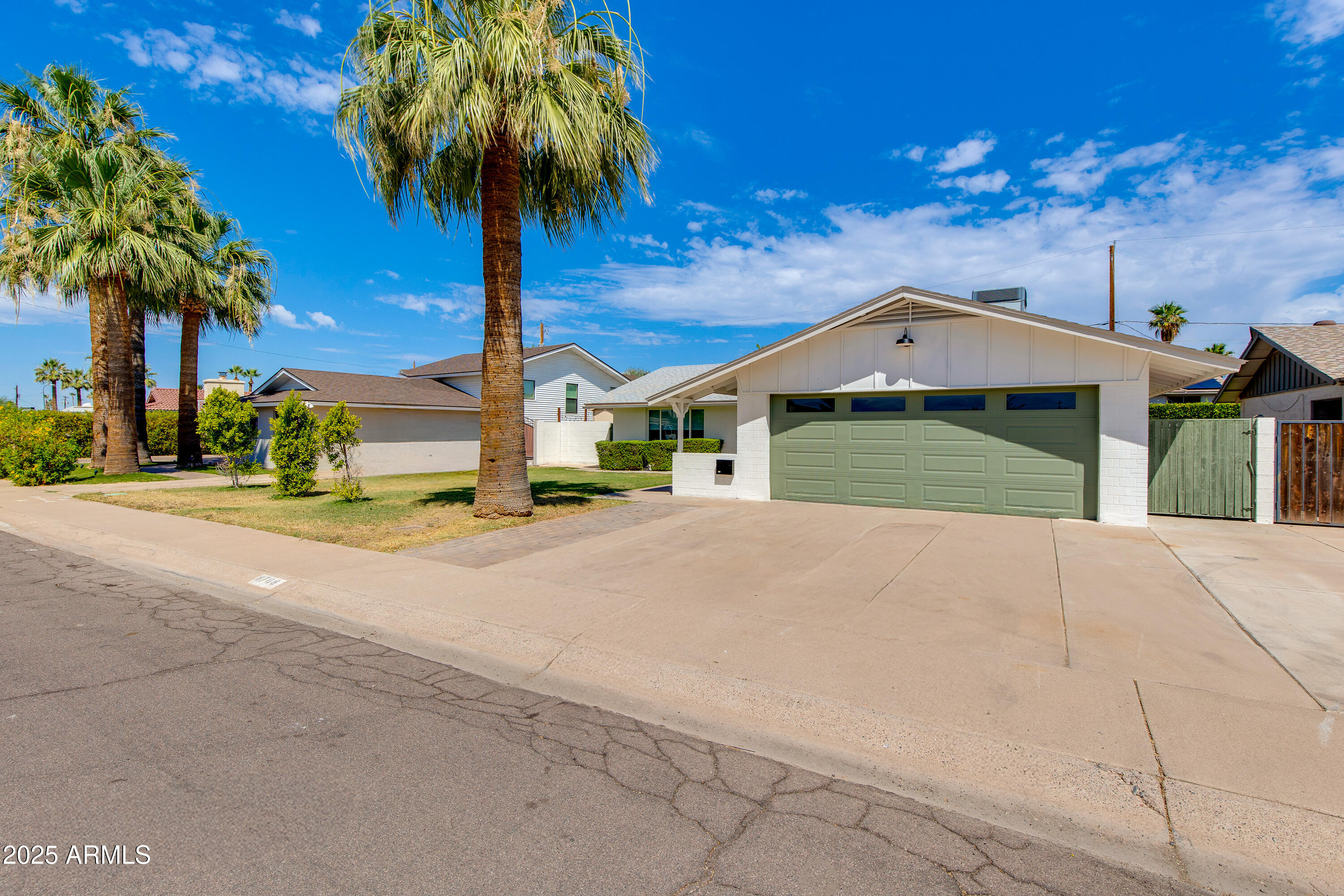 8708 E BUENA TERRA Way