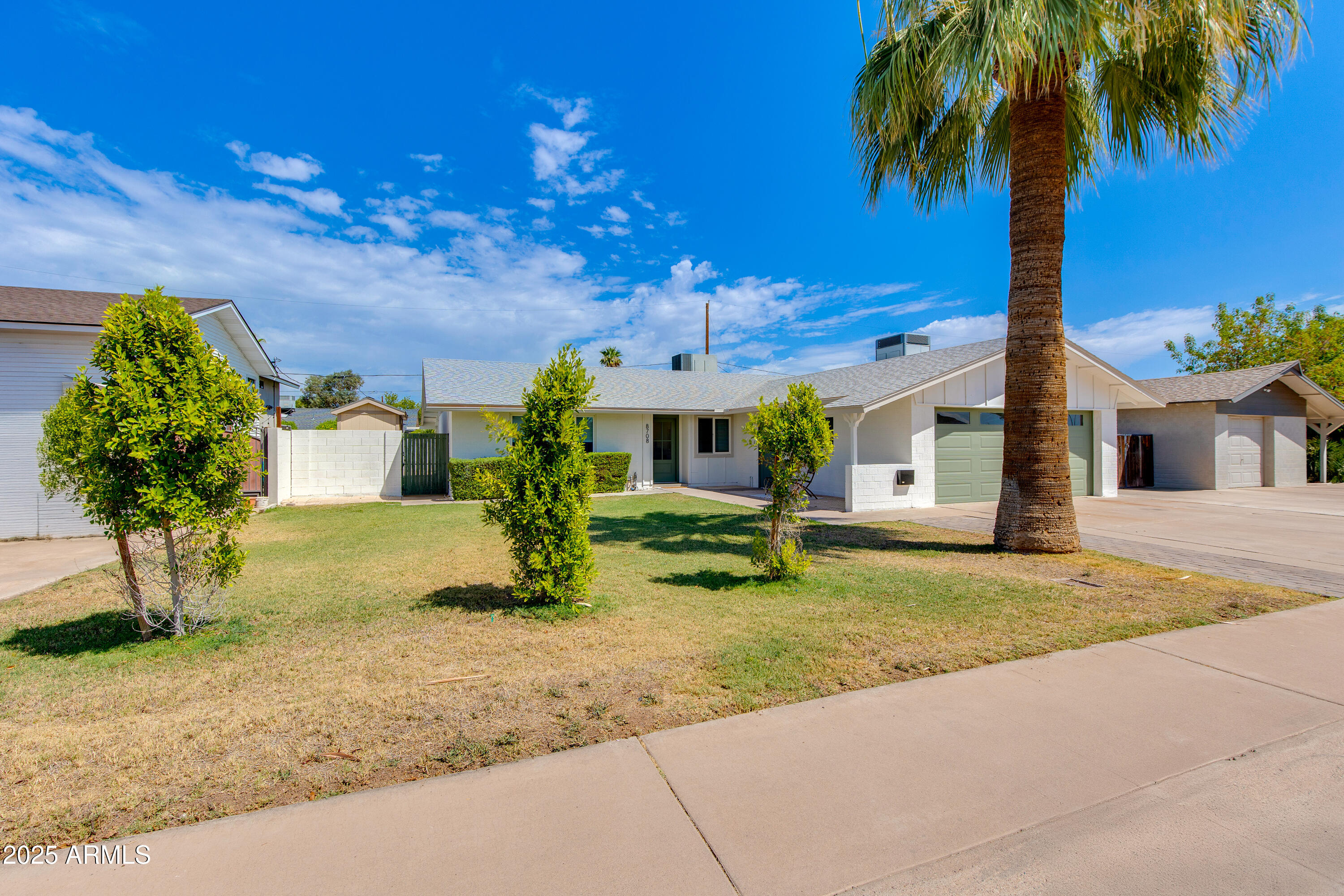 8708 E BUENA TERRA Way