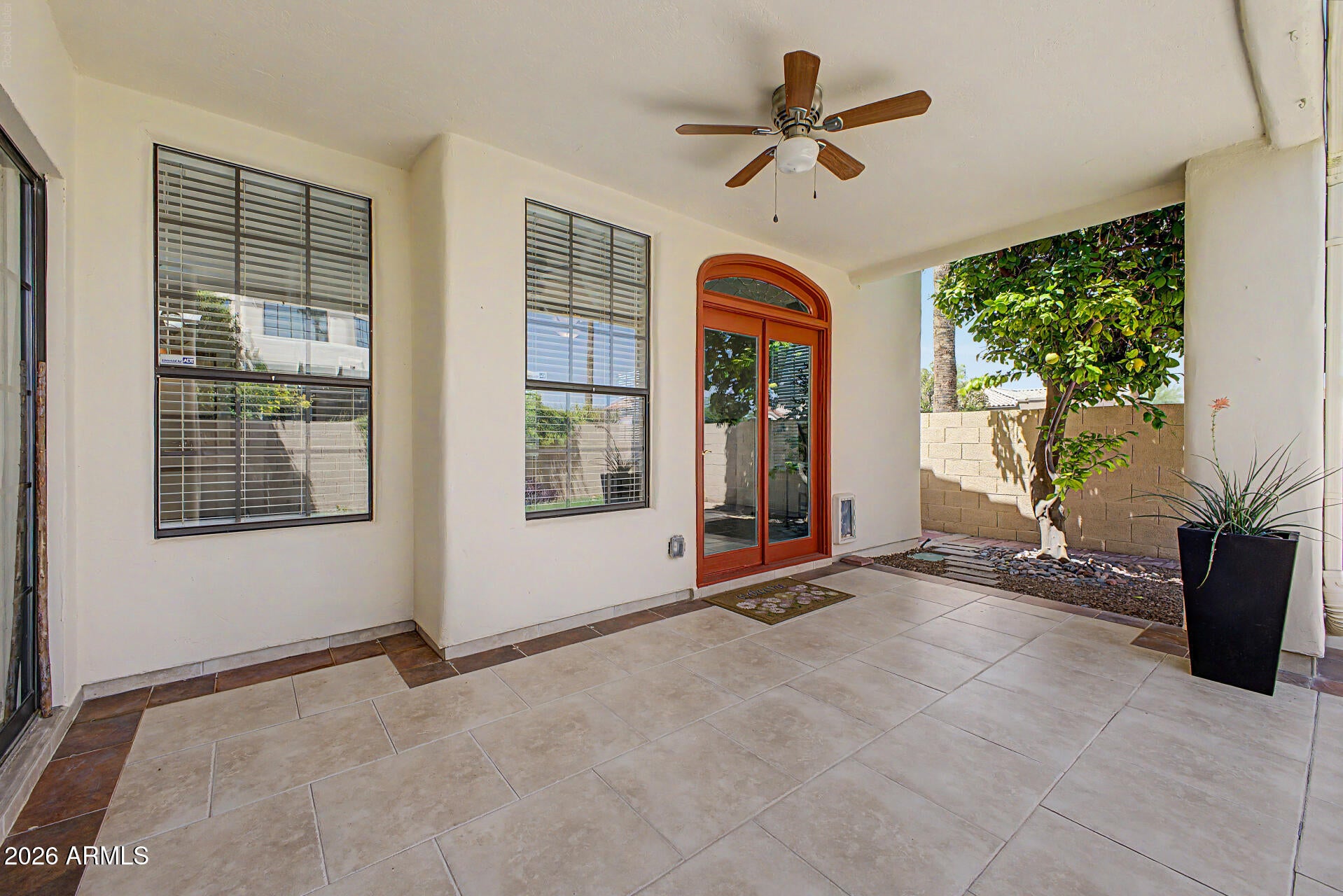 2162 E Loma Vista Drive