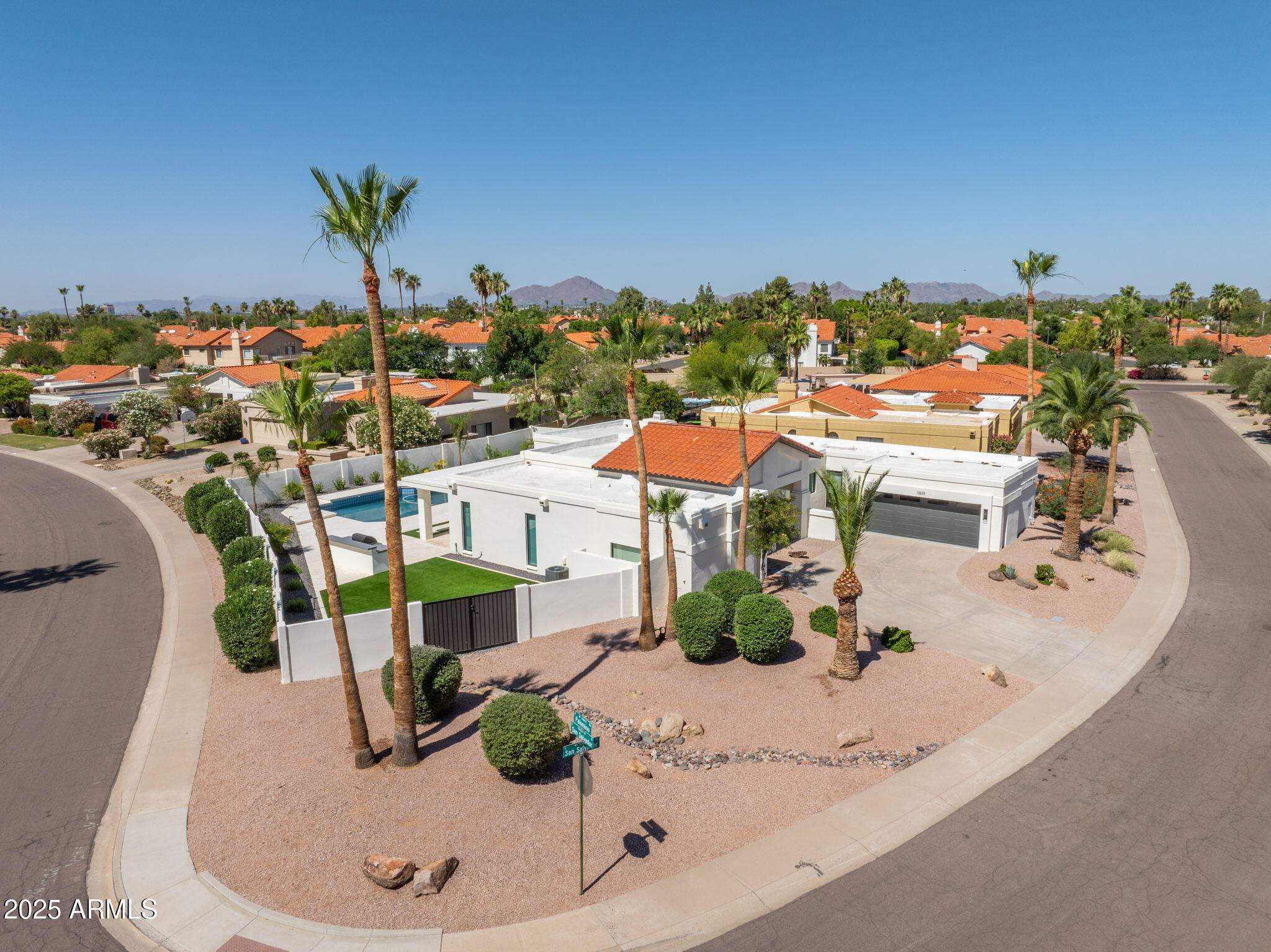 10835 E SAN SALVADOR Drive