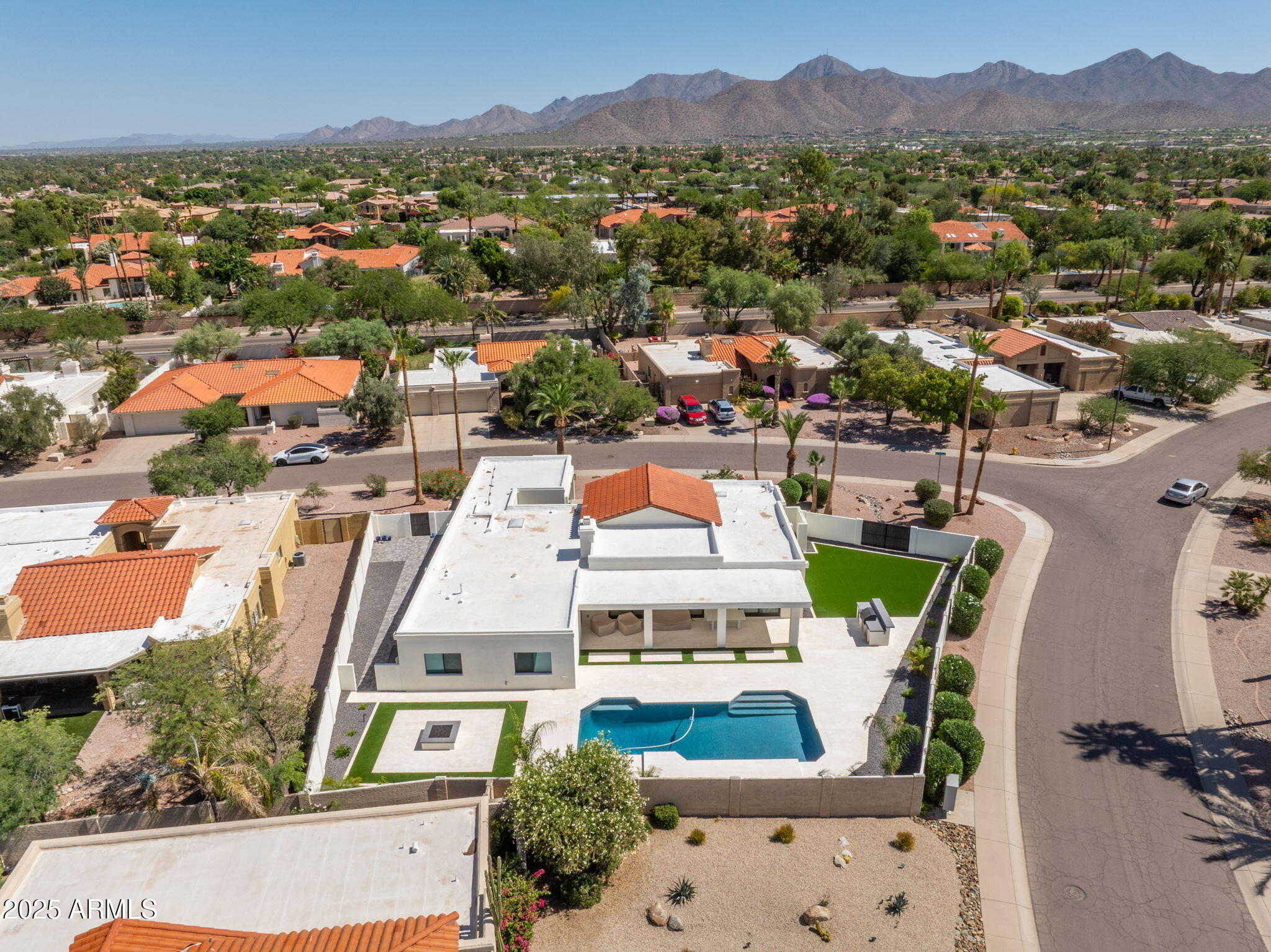 10835 E SAN SALVADOR Drive