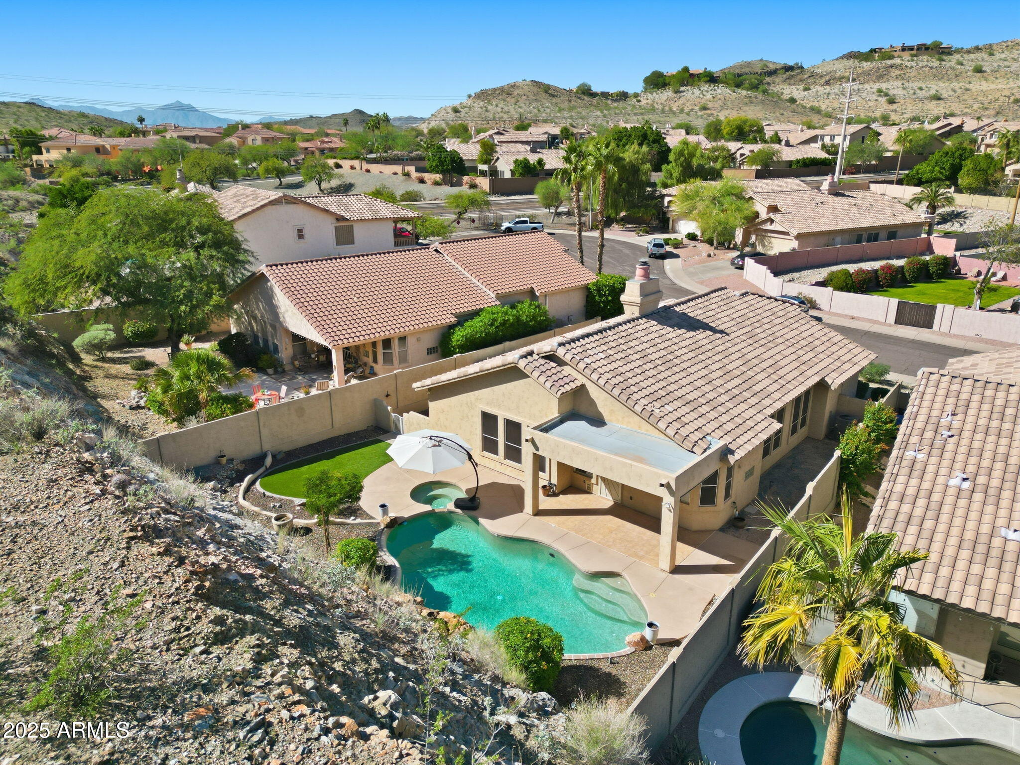 2419 E SILVERWOOD Drive