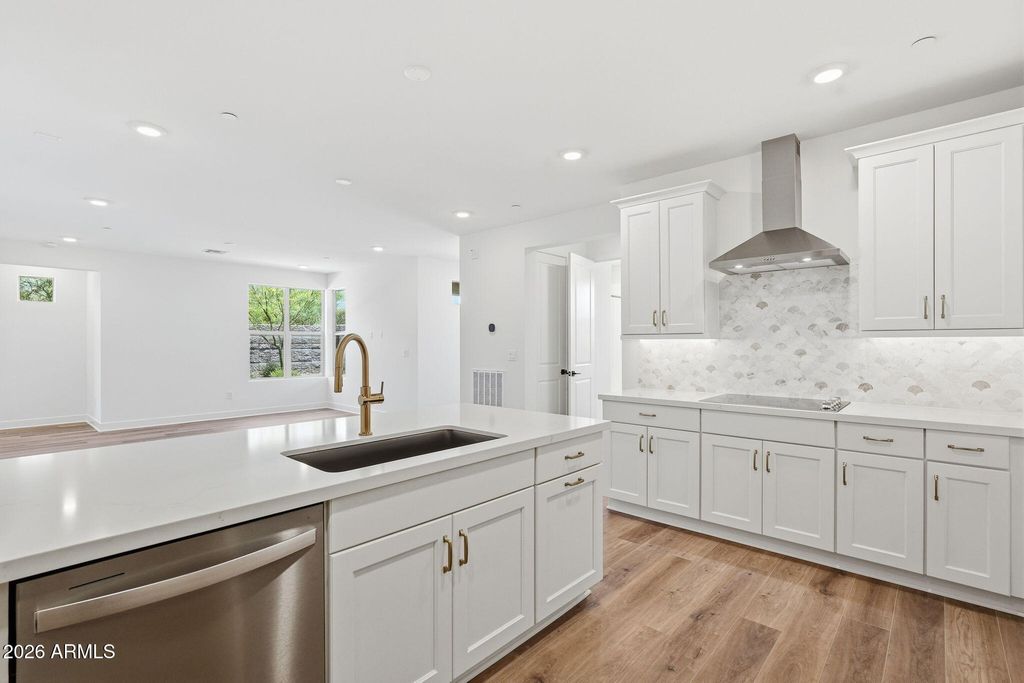 Photo of 2121 W Sonoran Desert Drive #158, Phoenix, AZ 85085 (MLS # 7029472)