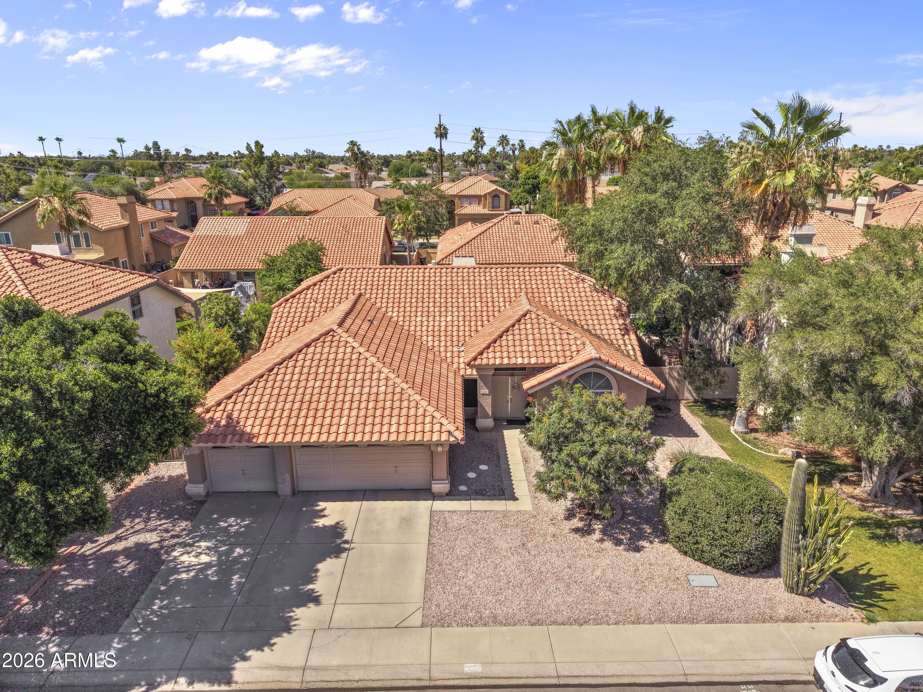 1580 W KENT Drive